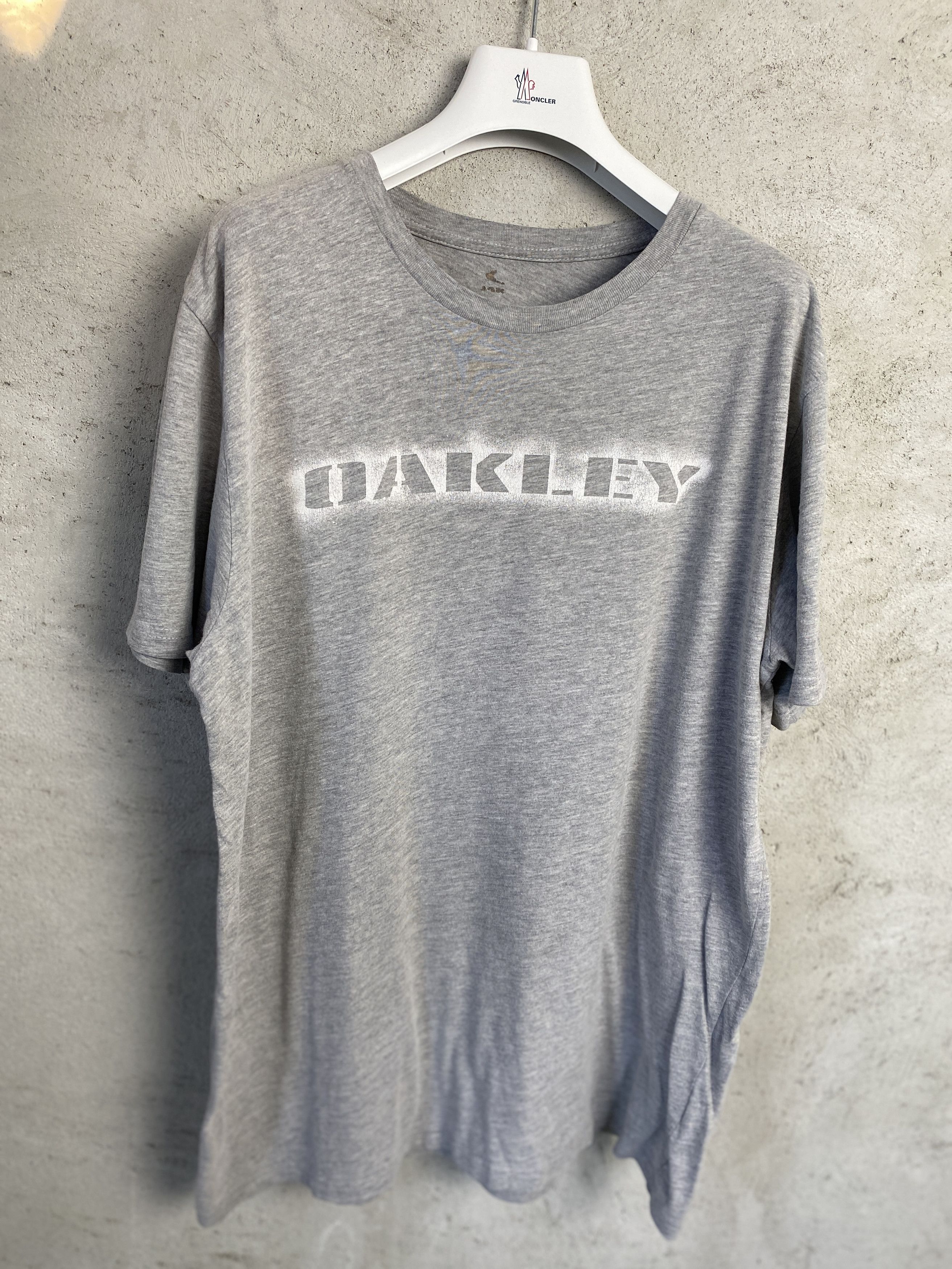 Oakley Oakley big logo t-shirt tee casual skate rap hip hop Size US M / EU 48-50 / 2 - 1 Thumbnail