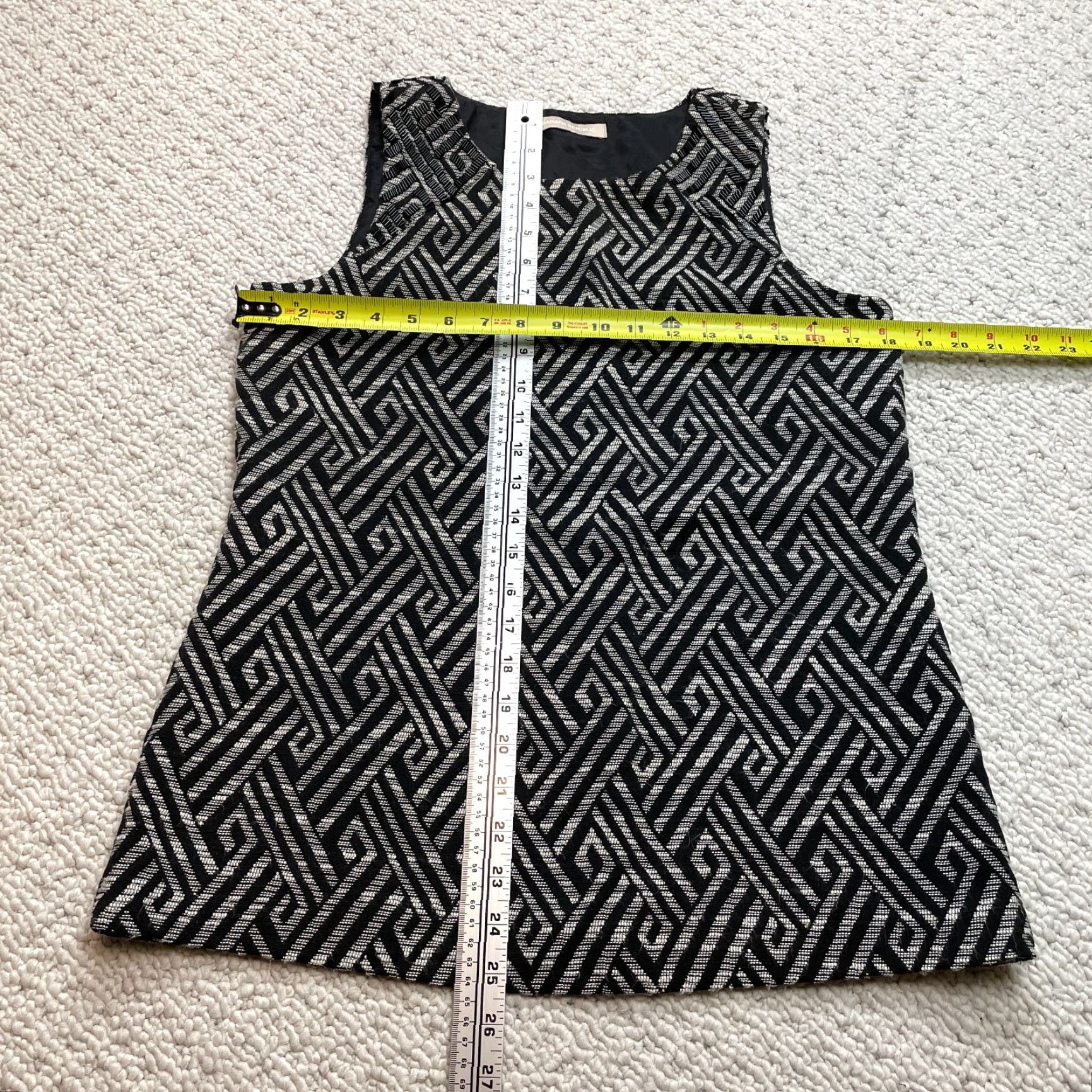 Banana Republic Banana Republic Tank Top Blouse Shirt Womens Medium Gray Black Beaded Shoulder Casual Sleeveless Size M / US 6-8 / IT 42-44 - 4 Thumbnail