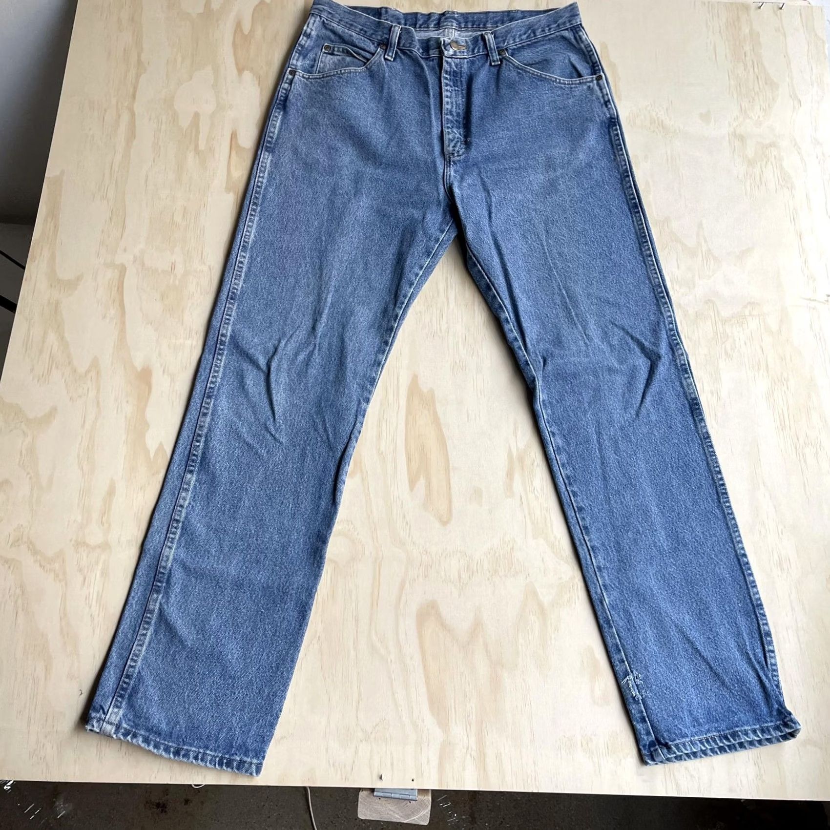 Wrangler Wrangler Jeans Mens 36 Blue Regular Fit 36x33 Wash Denim Straight Leg Casual Size US 36 / EU 52 - 2 Thumbnail