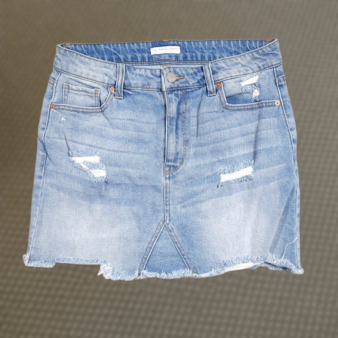 Vintage Tinseltown Denim Skirt Mini Pencil Blue Distressed Stretch Women 9/29 Short All Seasons Size 30" / US 8 / IT 44 - 1 Thumbnail
