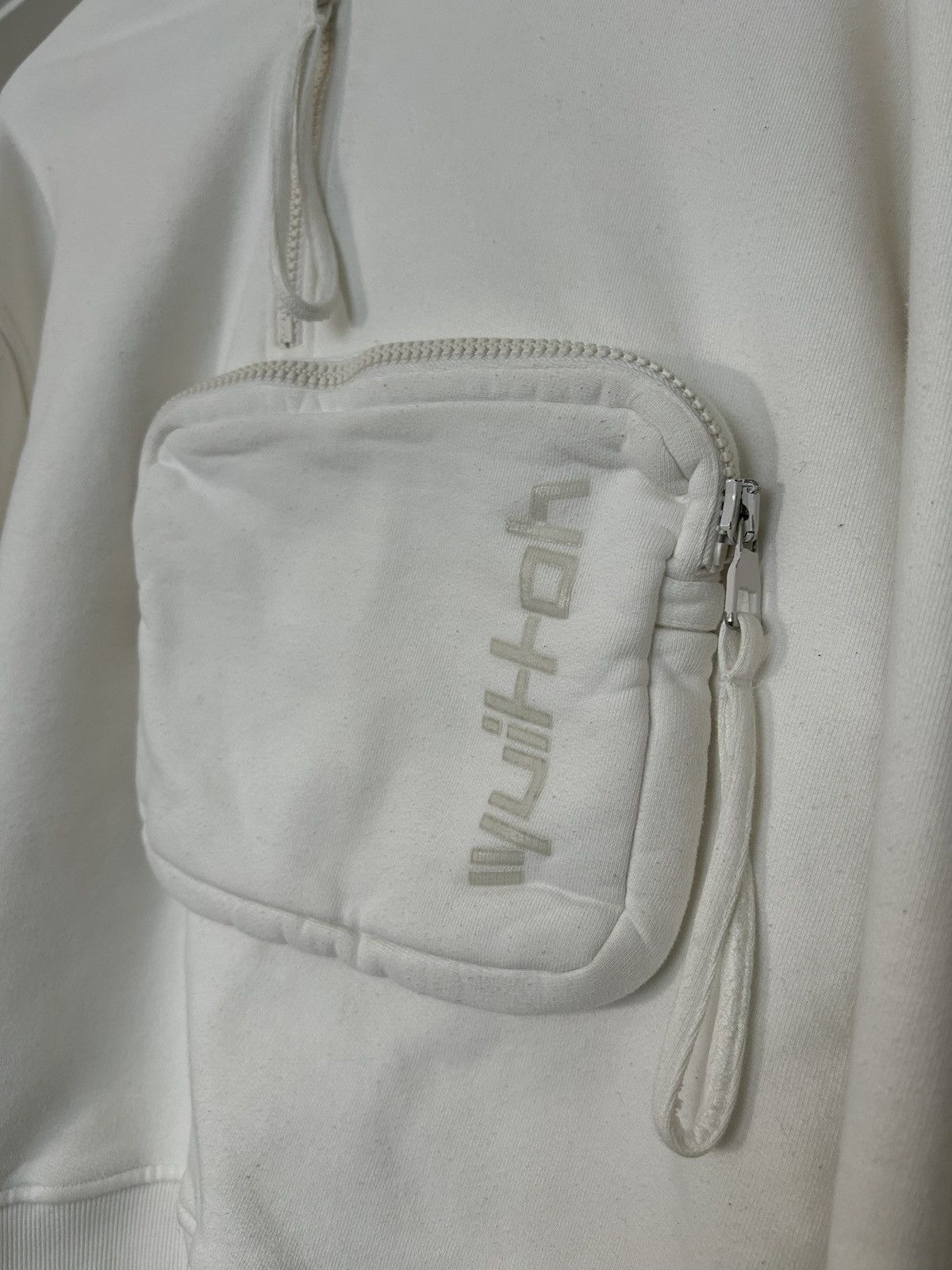 Louis Vuitton Louis Vuitton white 3D patched pocket half-zipped hoodie Size US L / EU 52-54 / 3 - 2 Thumbnail