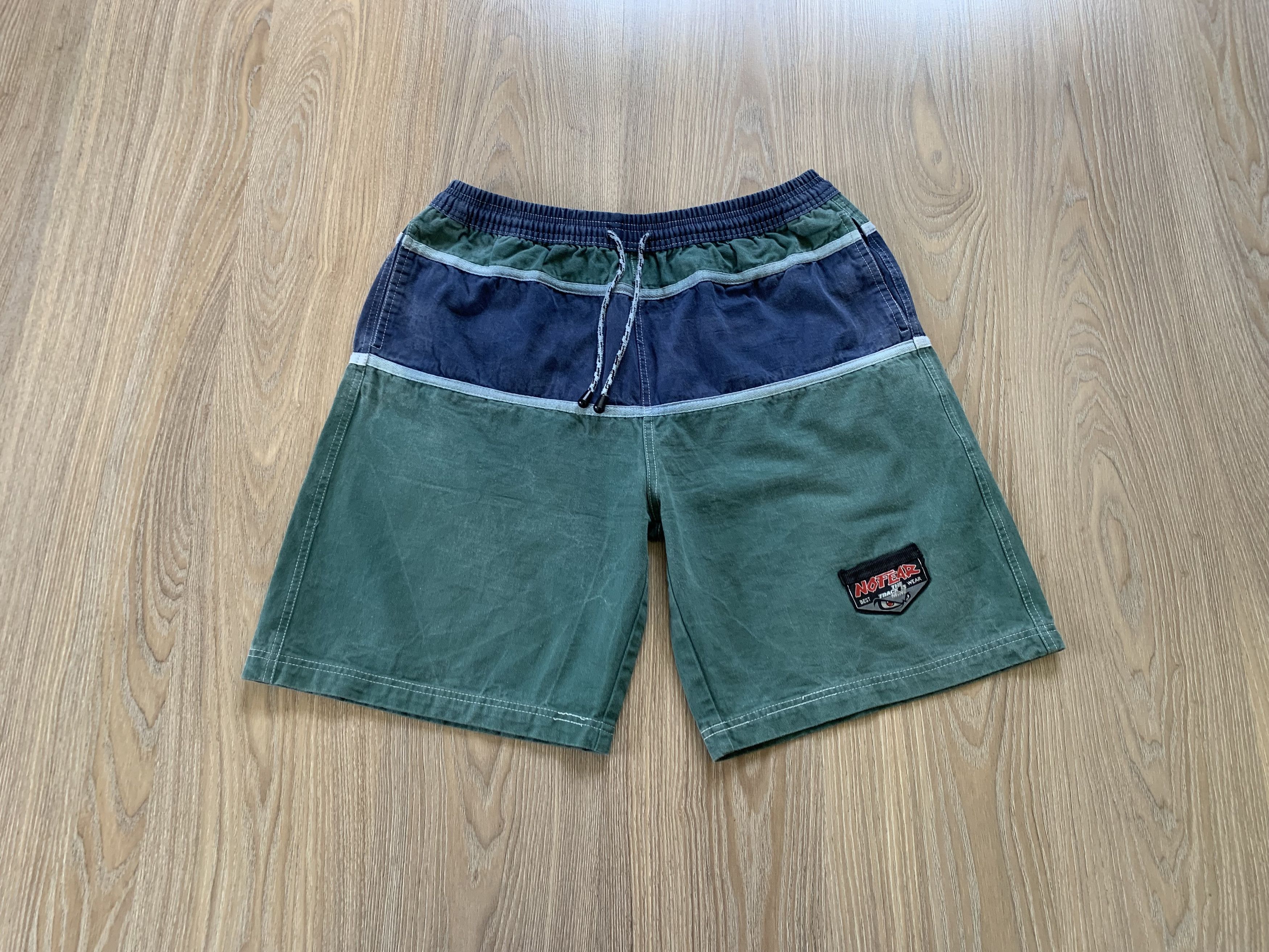 No Fear Rare Vintage No Fear Mens Cotton Shorts Size US 34 / EU 50 - 1 Thumbnail