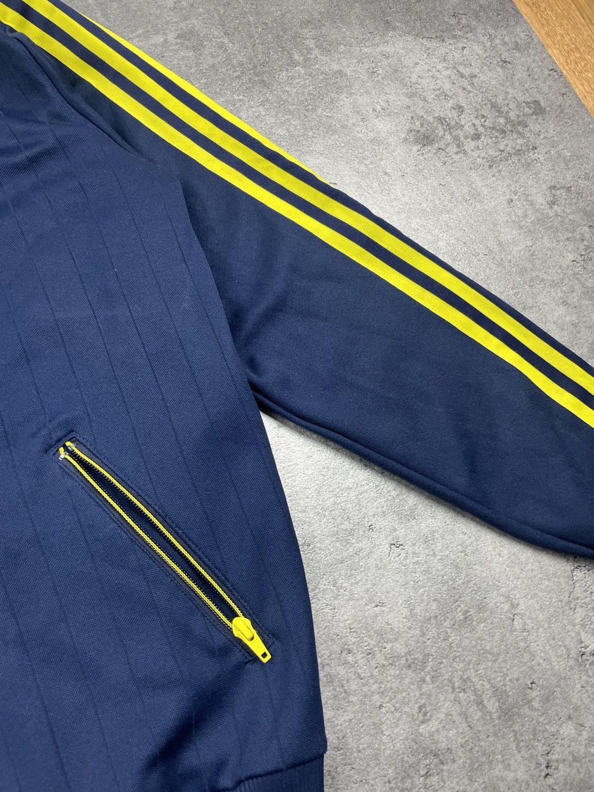 Adidas × Japanese Brand × Vintage Adidas 3 stripes zip hoodie track suit top retro vintage 00s Size US S / EU 44-46 / 1 - 4 Thumbnail