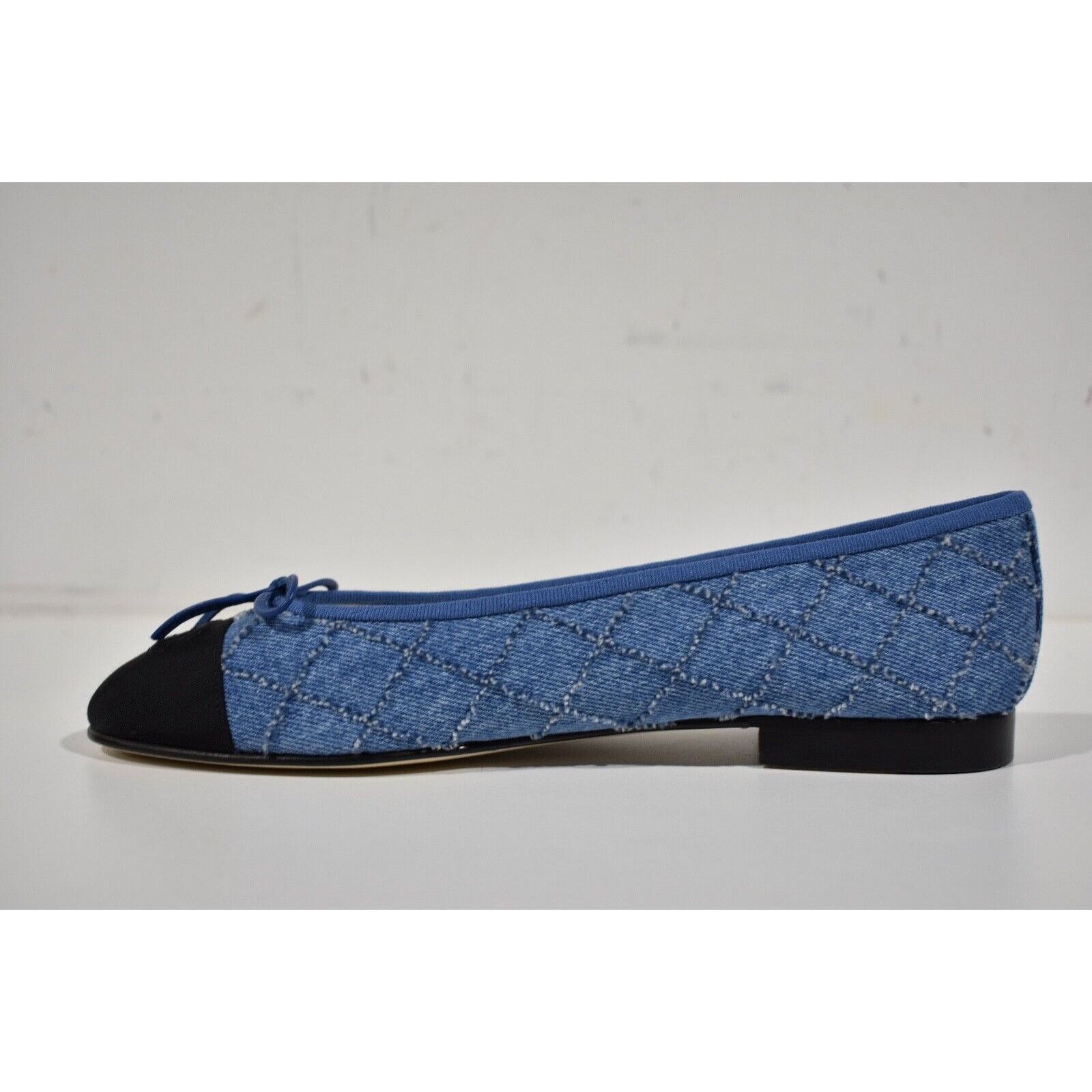 Chanel 23P Denim CC Logo Cap Toe Bow Tie Ballet Ballerina Flat 37 Size US 7 / IT 37 - 9 Thumbnail