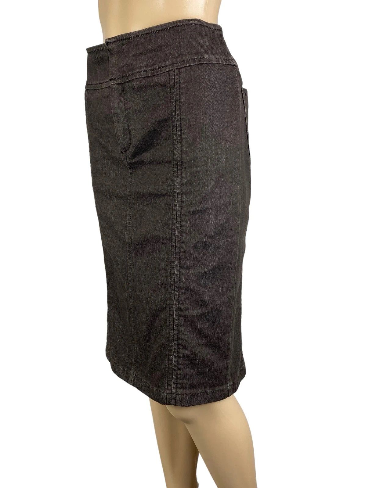Weekend Max Mara Weekend Max Mara Denim Skirt Midi Embroidery Logo size UK10 Size 28" / US 6 / IT 42 - 4 Thumbnail