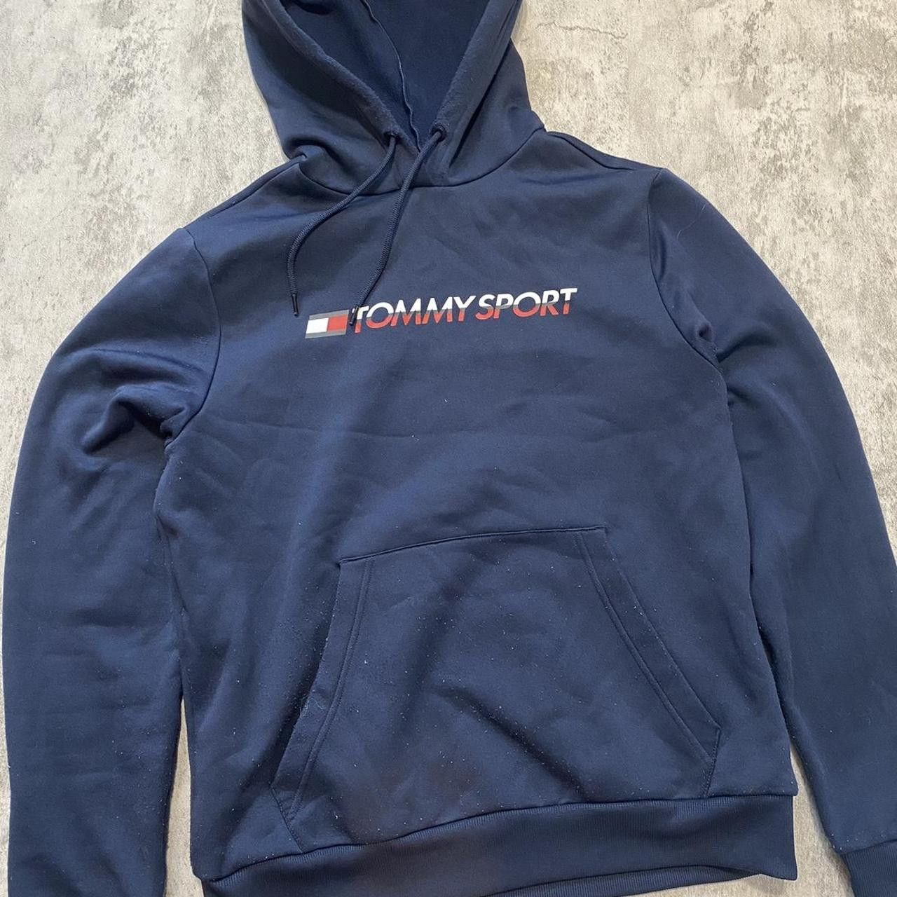 Tommy Hilfiger Navy Tommy Hilfiger hoodie with bold red Size US S / EU 44-46 / 1 - 1 Thumbnail