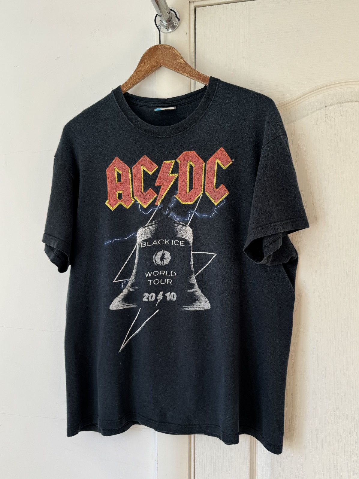 Band Tees Vintage ACDC Rock Metal Band T Shirt Duty Free Size US L / EU 52-54 / 3 - 1 Thumbnail