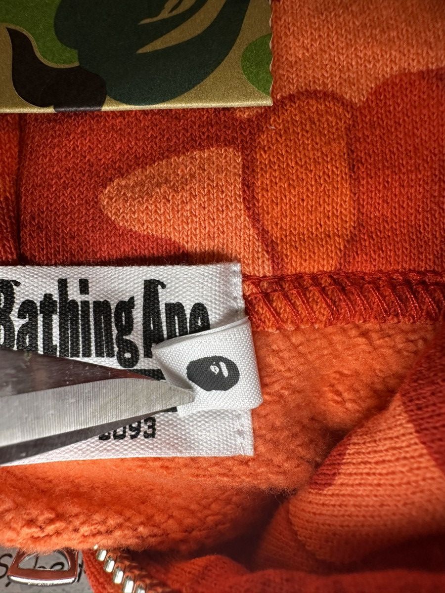 Bape Rare BAPE Seoul City Exclusive Red Shark Hoodie Size US XXL / EU 58 / 5 - 4 Thumbnail