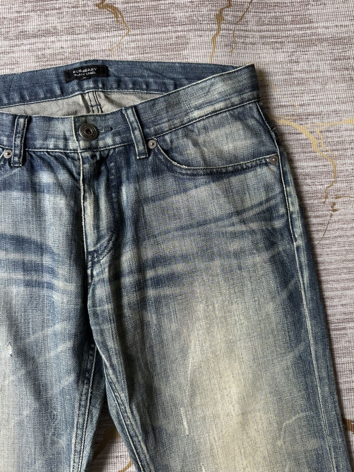 Burberry Burberry Black Label Faded Blue Design Distressed Denim Size US 30 / EU 46 - 11 Thumbnail