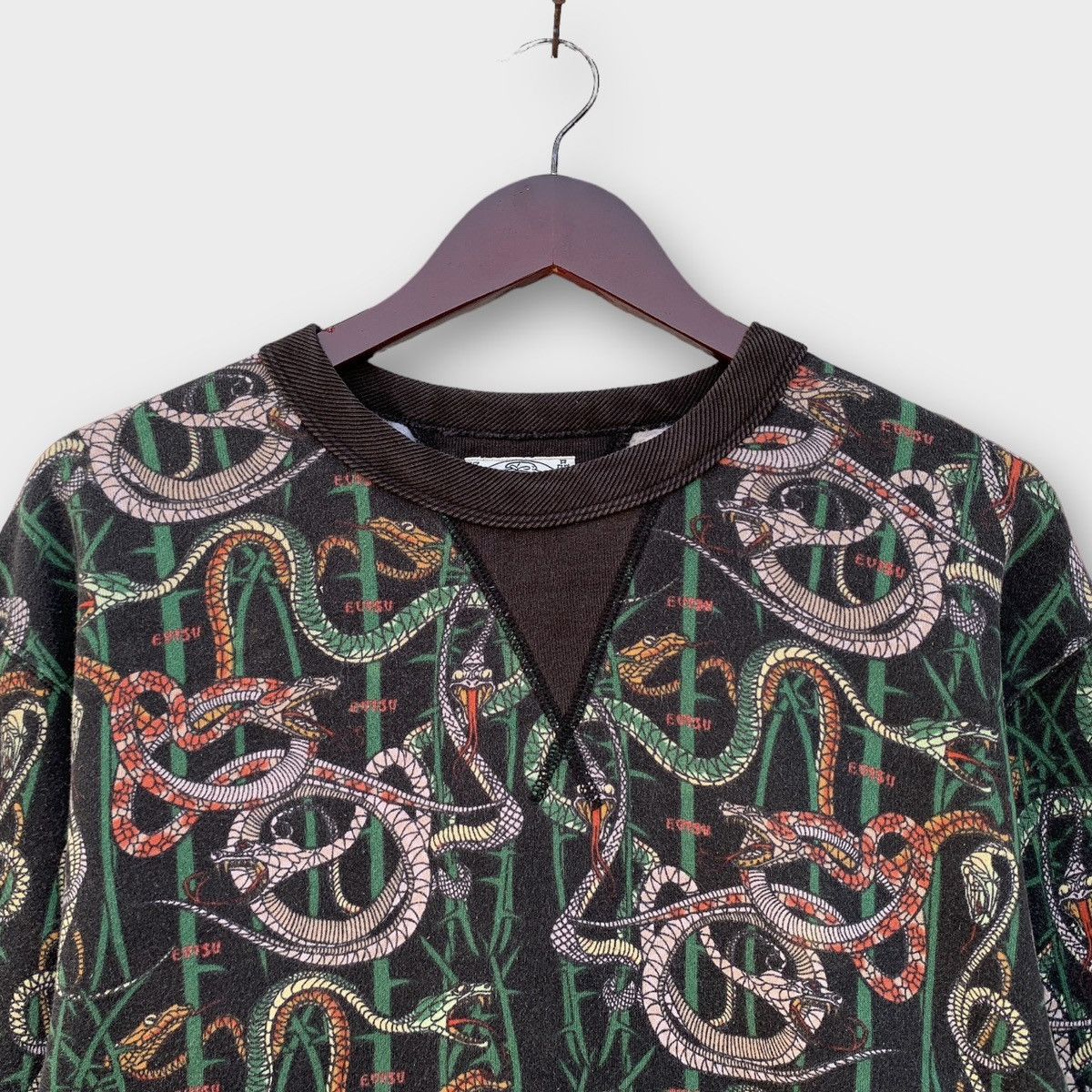Evisu Evisu Snake Bamboo Patern Double V Crewneck Overprint Size US M / EU 48-50 / 2 - 4 Thumbnail