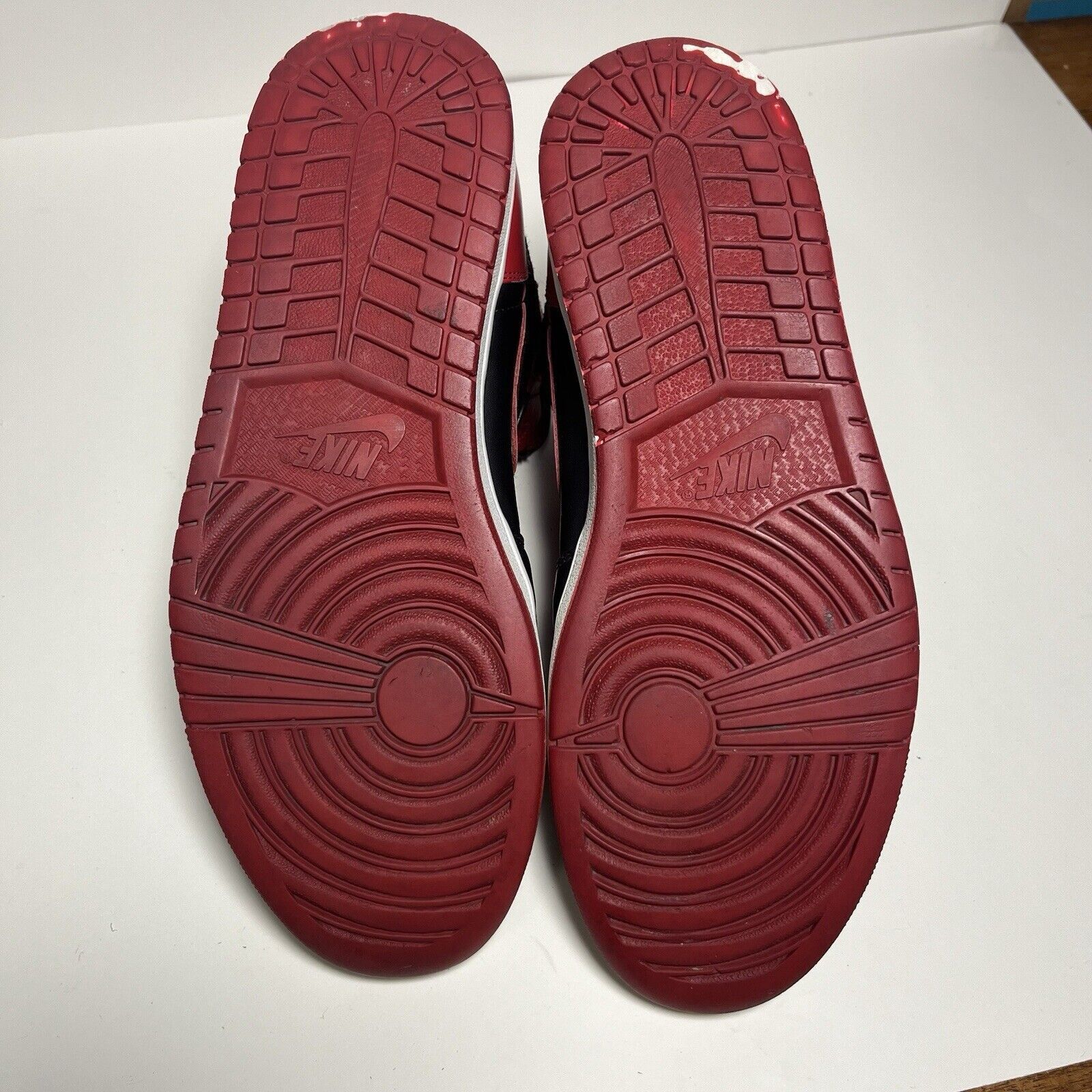 Jordan Brand Size 12 - Air Jordan 1 Retro DMP Chicago Bulls Bred Banned Size US 12 / EU 45 - 6 Thumbnail