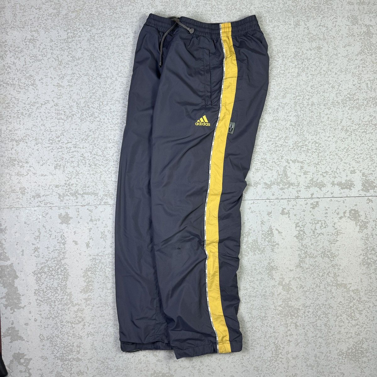 Adidas × Vintage Vintage Adidas Y2K Track Bottom Drill Size US 32 / EU 48 - 1 Thumbnail