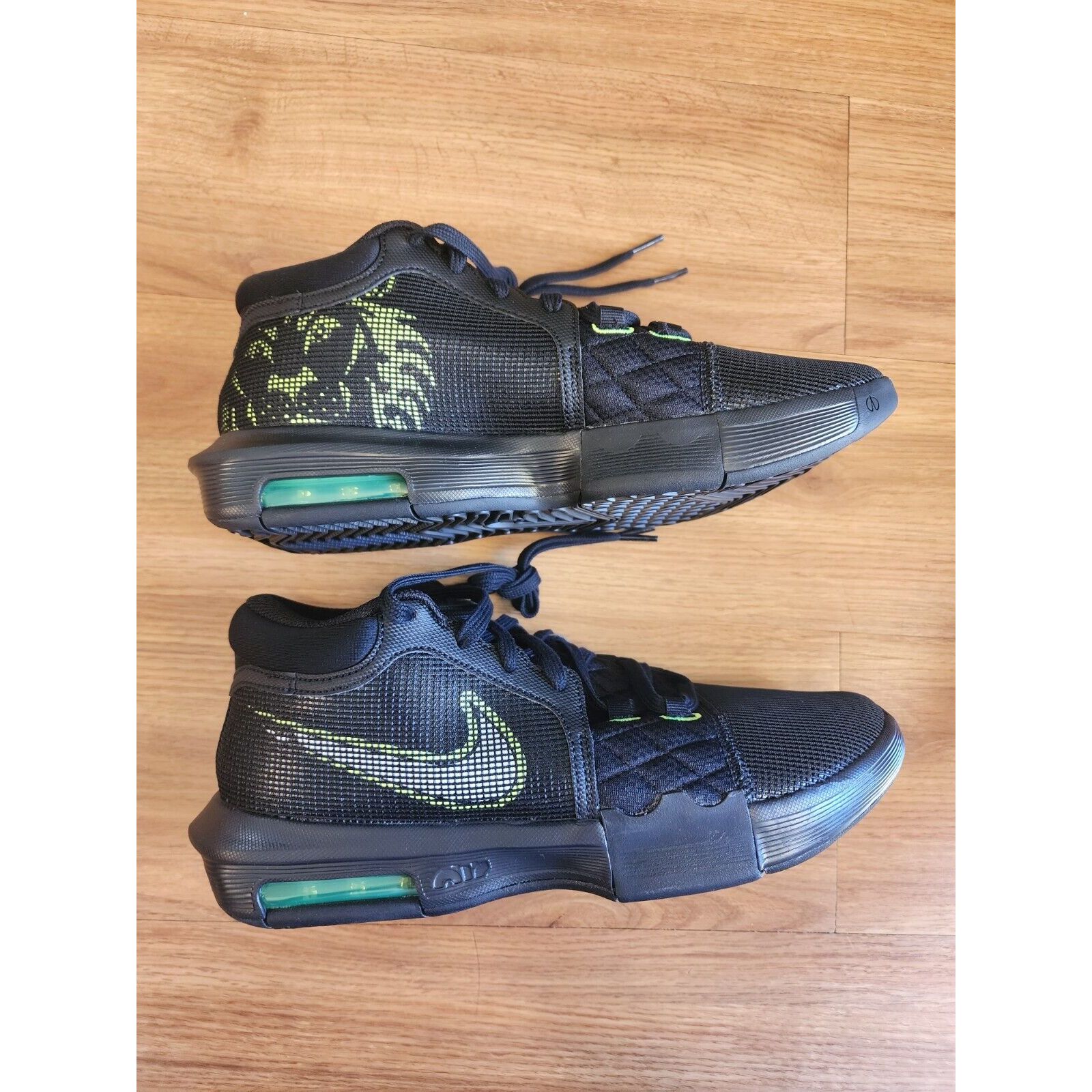 Nike NIKE LEBRON WITNESS 8 Basketball Shoe FB2239-002 Men Sz 9.5 Size US 9.5 / EU 42-43 - 1 Thumbnail