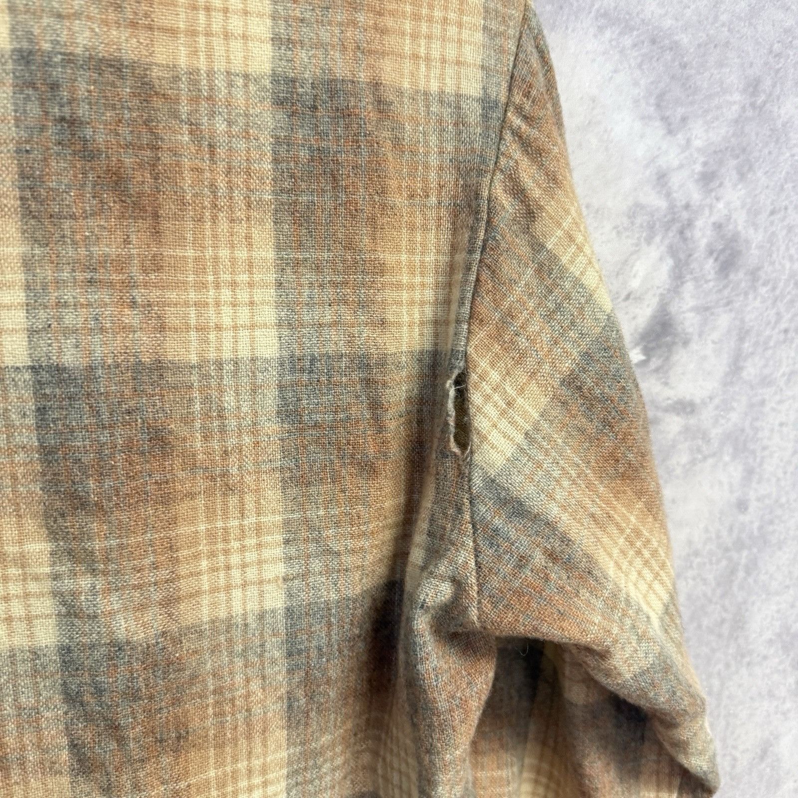 Vintage Vintage Bellmont Wool Flannel Shirt Mens Small Plaid Long Sl Size US S / EU 44-46 / 1 - 4 Thumbnail
