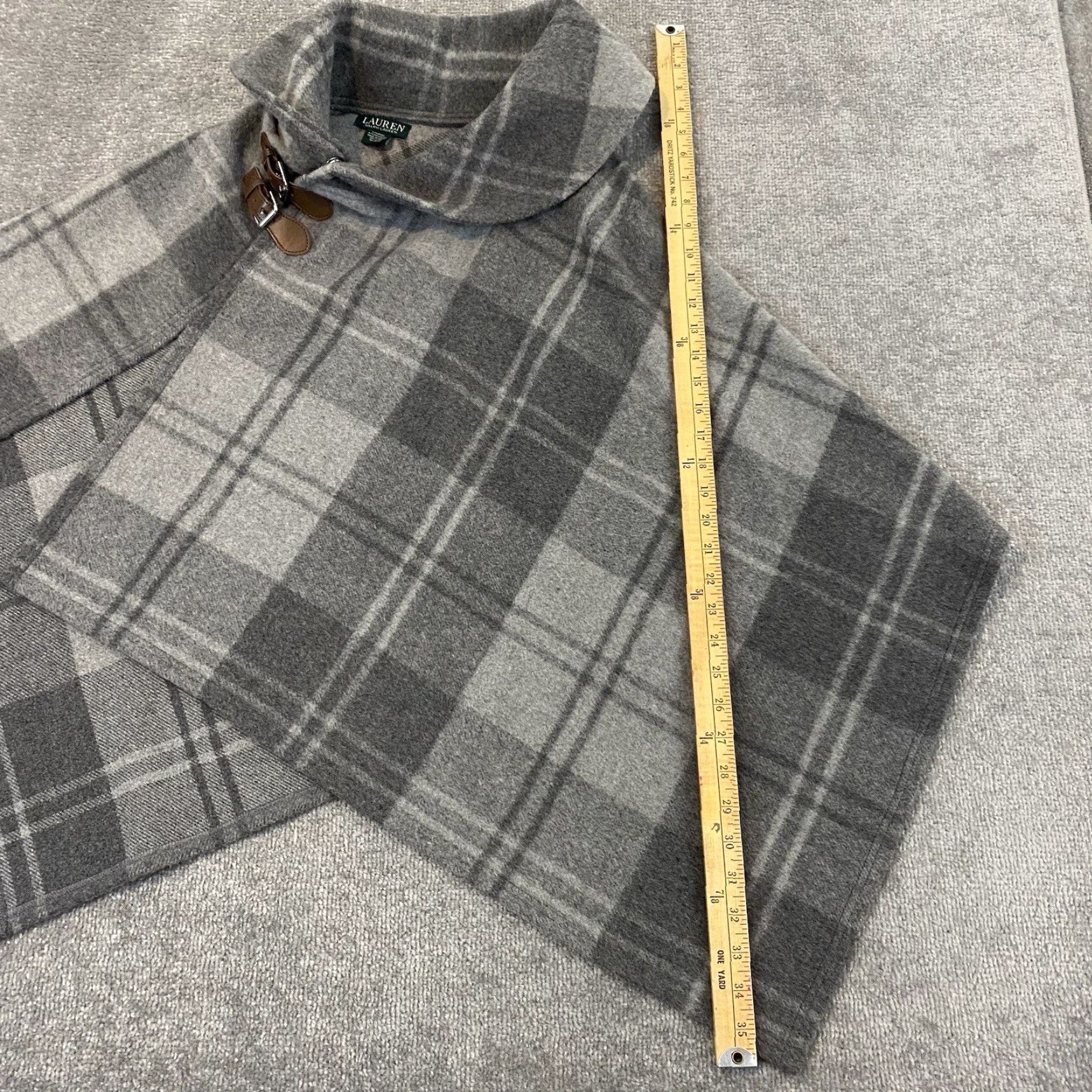 Ralph Lauren VINTAGE Lauren Ralph Lauren Poncho Cape Wool Gray Plaid One Size Women's Fall Winter Casual Formal Size ONE SIZE - 4 Thumbnail