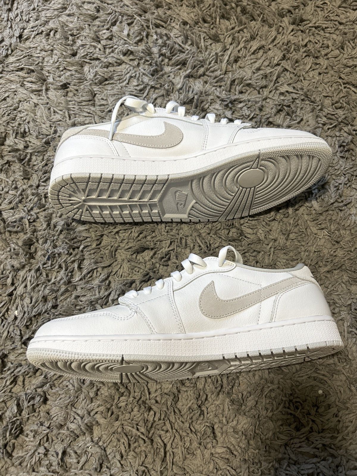 Jordan Brand Jordan 1 low Size US 12.5 / EU 45-46 - 2 Thumbnail