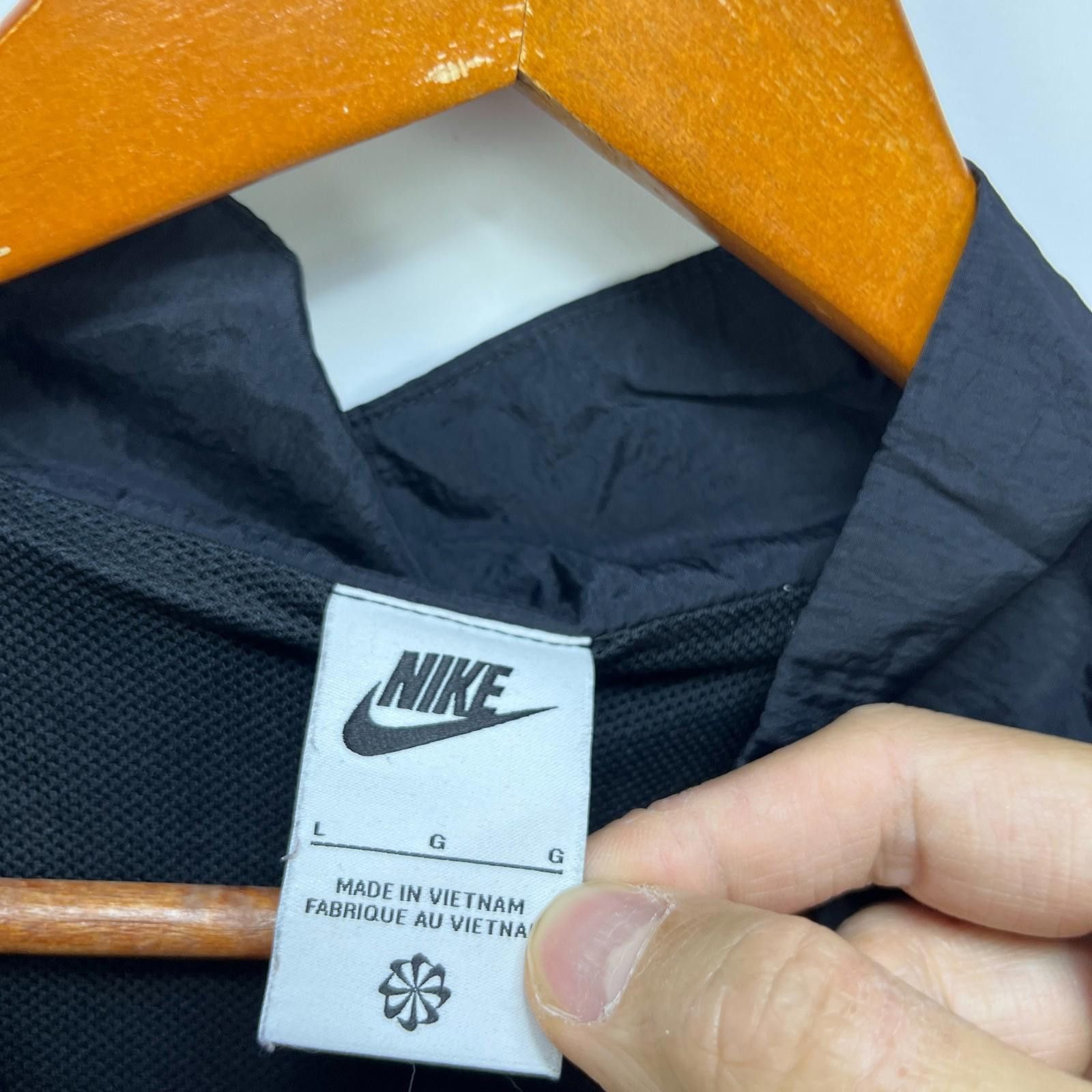 Nike Vintage Nike Big Swoosh Windbreaker Jacket Large Size US L / EU 52-54 / 3 - 4 Thumbnail