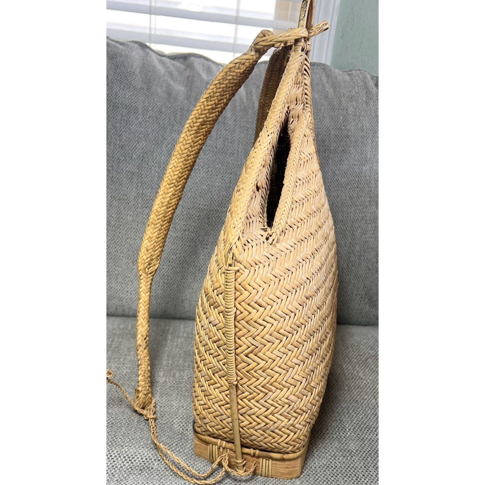 Asket VINTAGE Pasiking HandMade Woven Bag Backpack Tan Beige Bamboo BOHO 1970s Ethnic/Peasant Bag 21”x16”x5.5” Mens Womens (if applicable) Size ONE SIZE - 4 Thumbnail