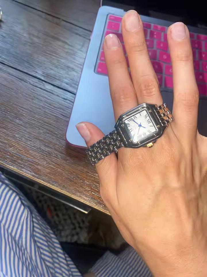 Vintage Vintage 90s black dial luxury style quartz silver watch Size ONE SIZE - 4 Thumbnail