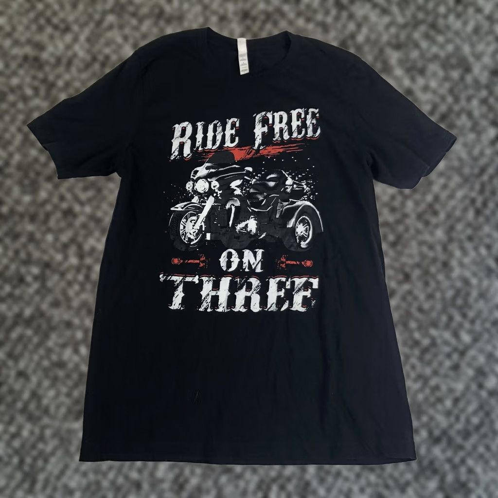 Vintage Bella + Canvas Ride Free On Three Graphic Large T-Shirt Men L Black Cotton Crew Neck Short Sleeve Logo Band Graphic Print ￼ Size US L / EU 52-54 / 3 - 1 Thumbnail