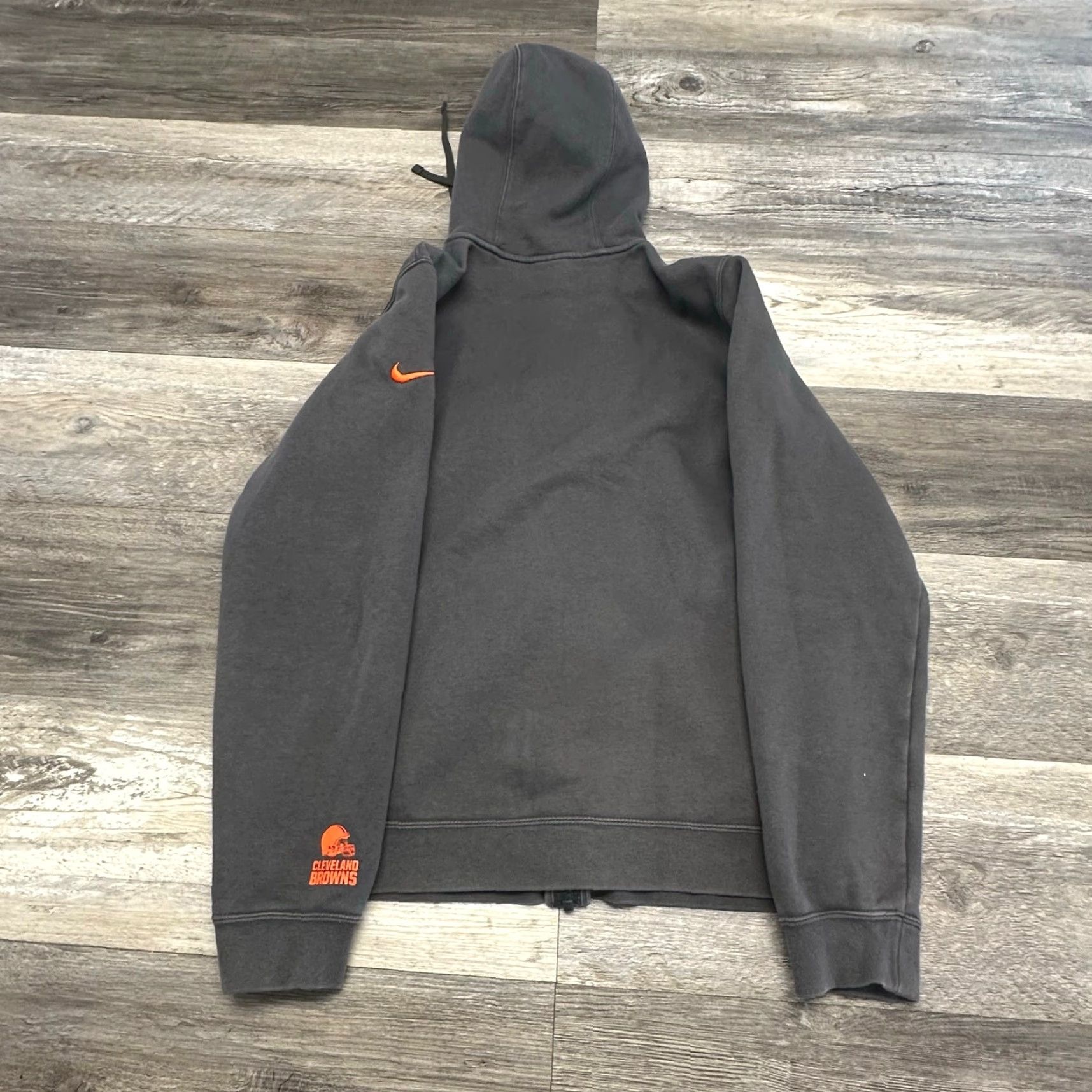 Nike VINTAGE Nike Sportswear Cleveland Browns Gray Mens S Orange Swoosh Zip Up Hoodie NFL Size US S / EU 44-46 / 1 - 2 Thumbnail