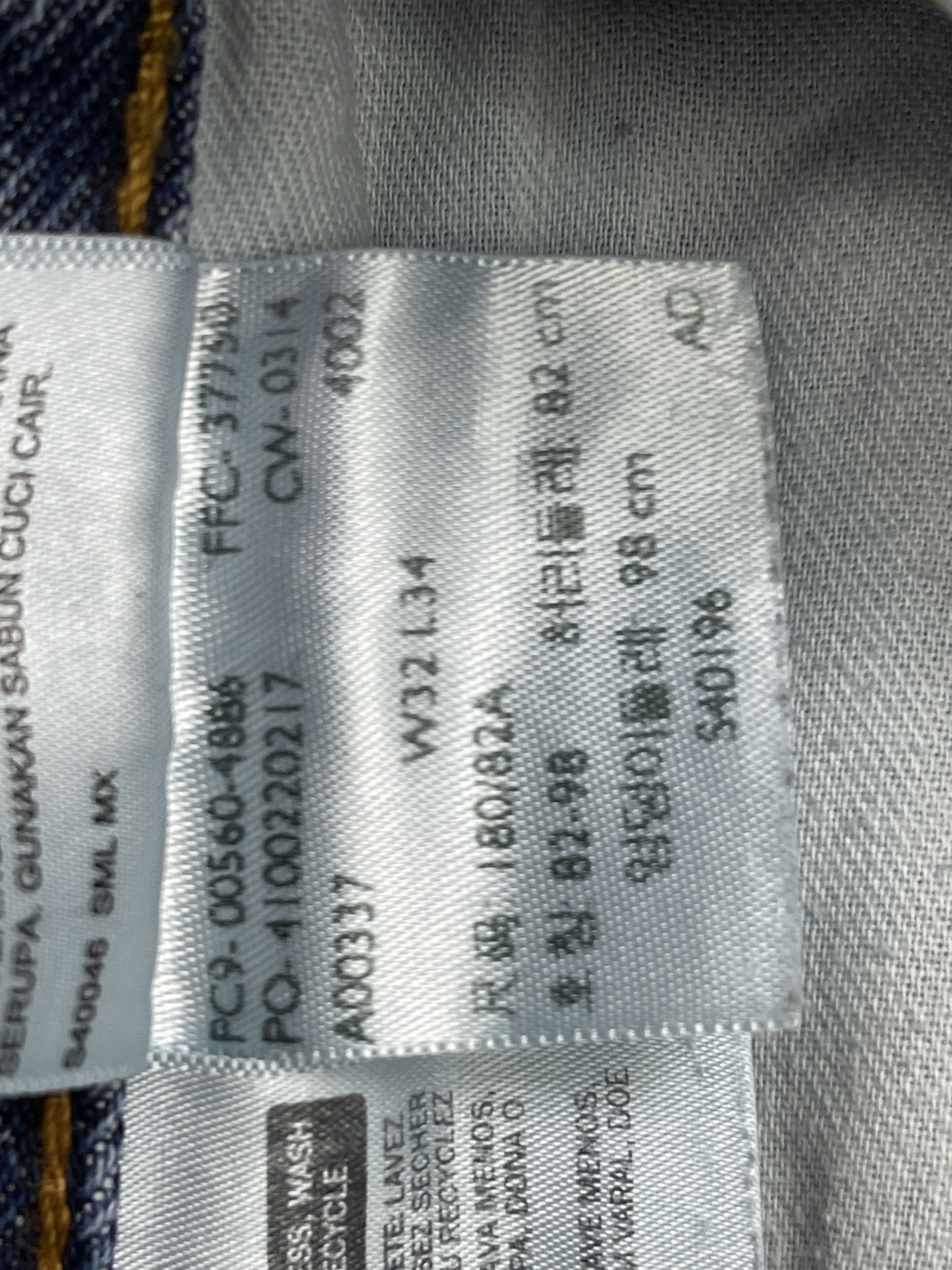 Levi's Distressed Faded Blue Vintage Levis 560 Jeans DP2555 Size US 31 - 8 Thumbnail