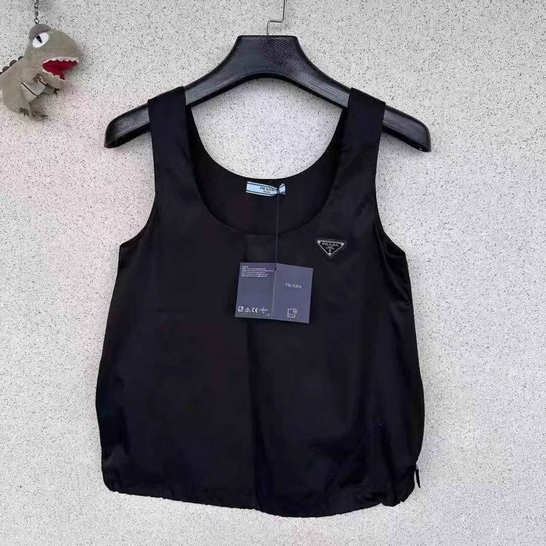 Prada Prada Metal Triangle Logo Vest 38 New With Tags Size XS / US 0-2 / IT 36-38 - 1 Thumbnail
