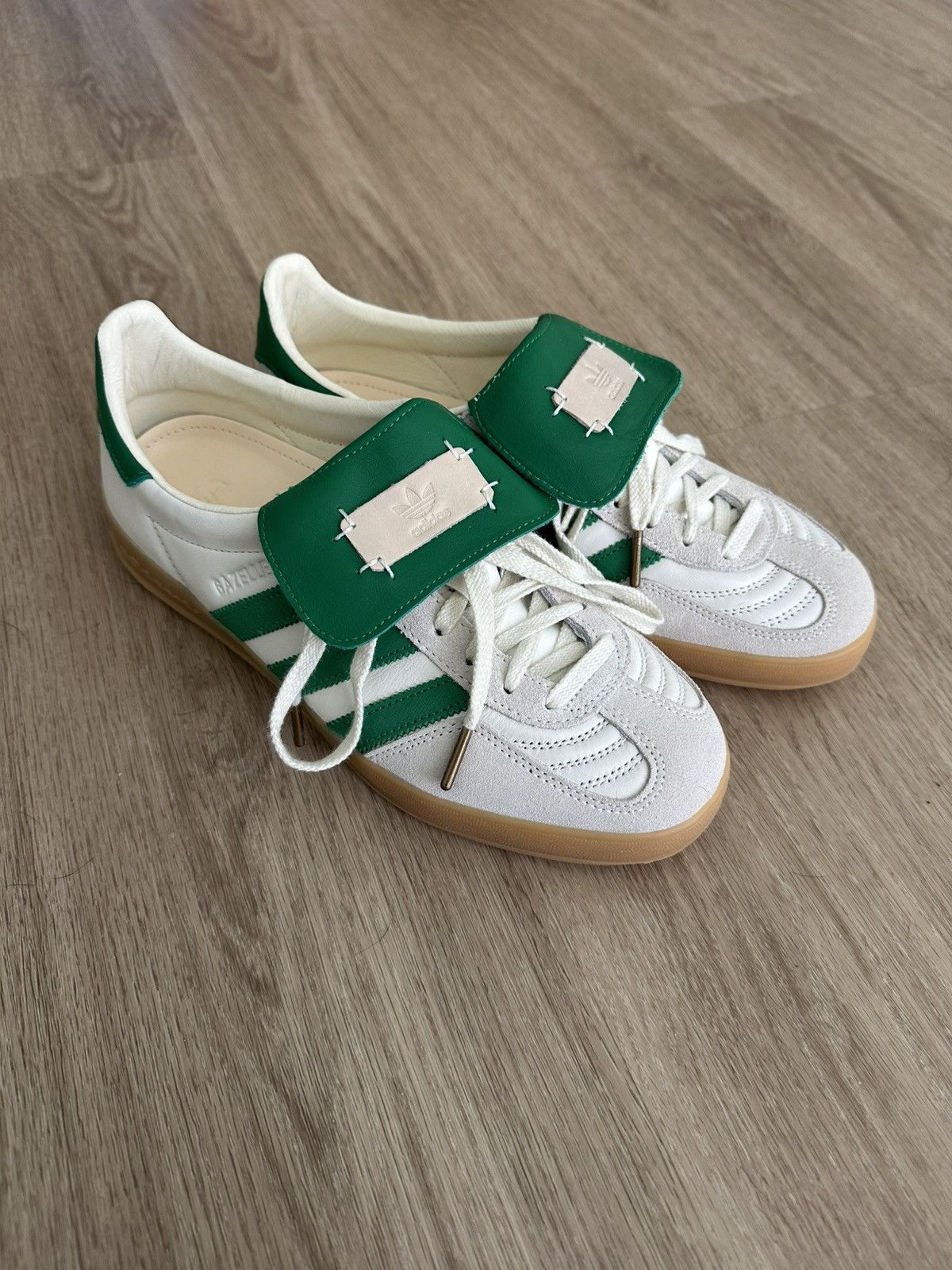 adidas gazelle silver green womens adidas Gazelle Indoor Foot Industry Off White Green