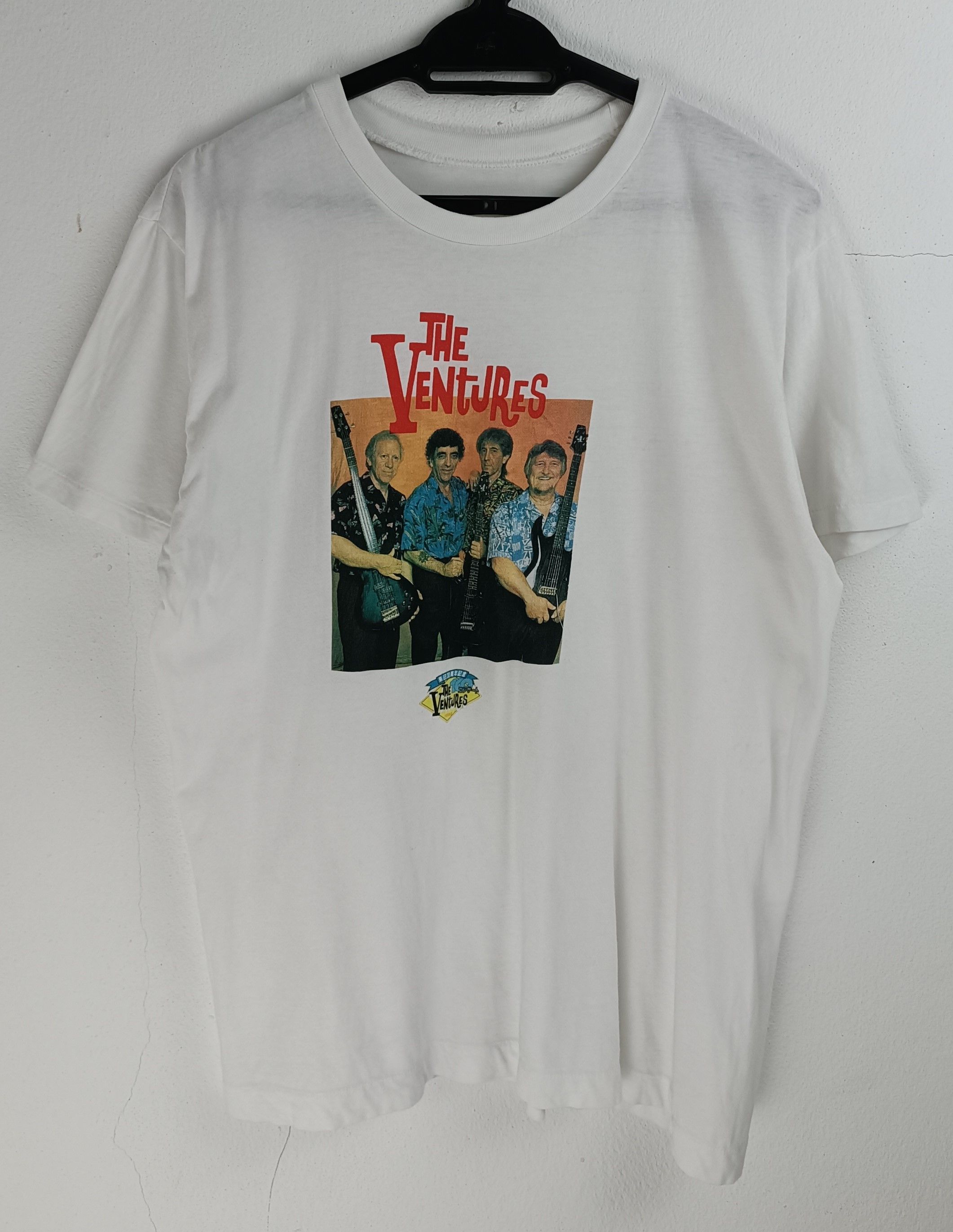 Band Tees VTG 1992 THE VENTURES TEE BEACH BOYS NEIL YOUNG TELEVISION Size US M / EU 48-50 / 2 - 3 Thumbnail