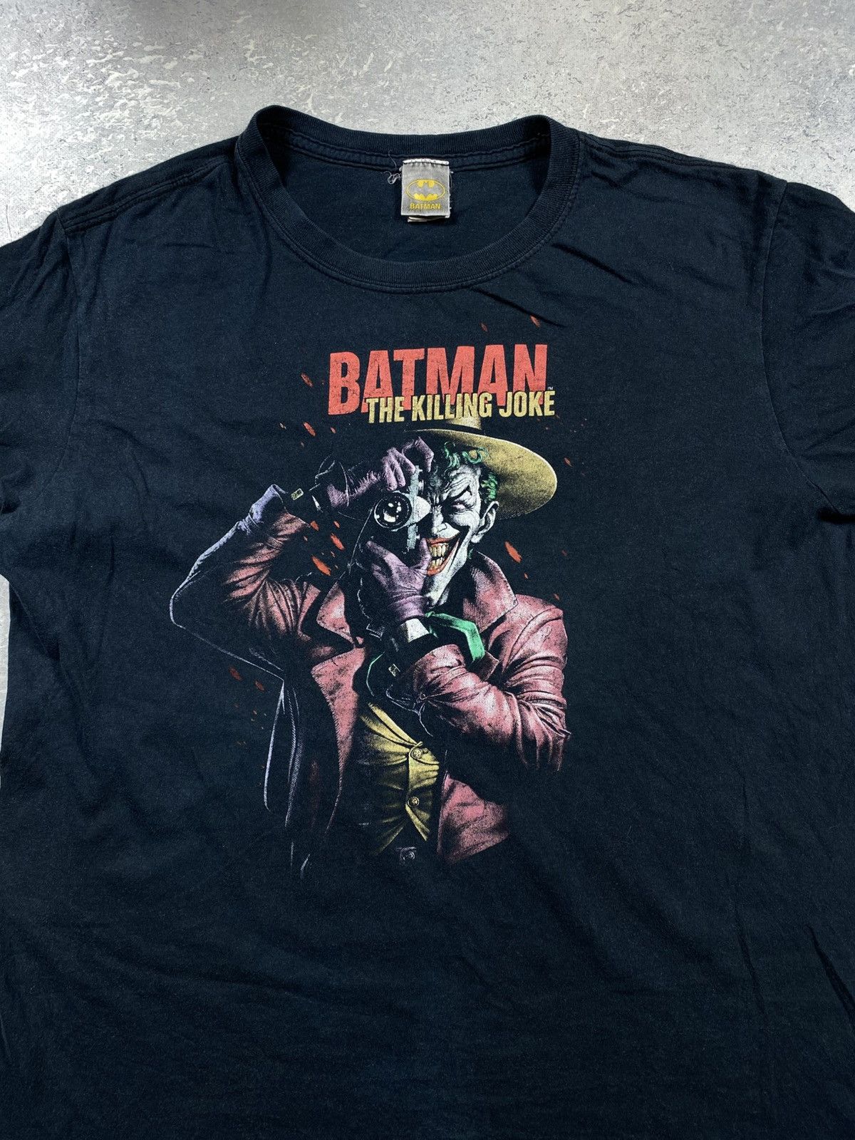 Gildan Official DC Comics T-shirt "Batman: The Killing Joke" Size US L / EU 52-54 / 3 - 3 Thumbnail