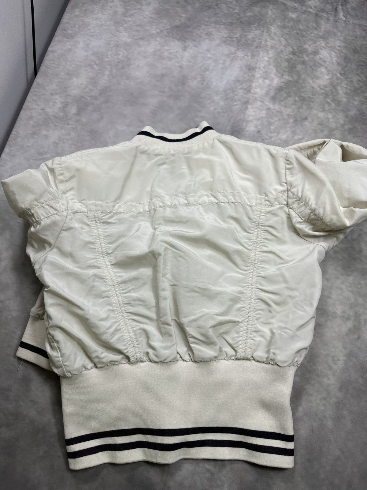 Moncler Moncler bomber cropped avant ga y2k Jacket – Cream – Size S Size S / US 4 / IT 40 - 15 Thumbnail