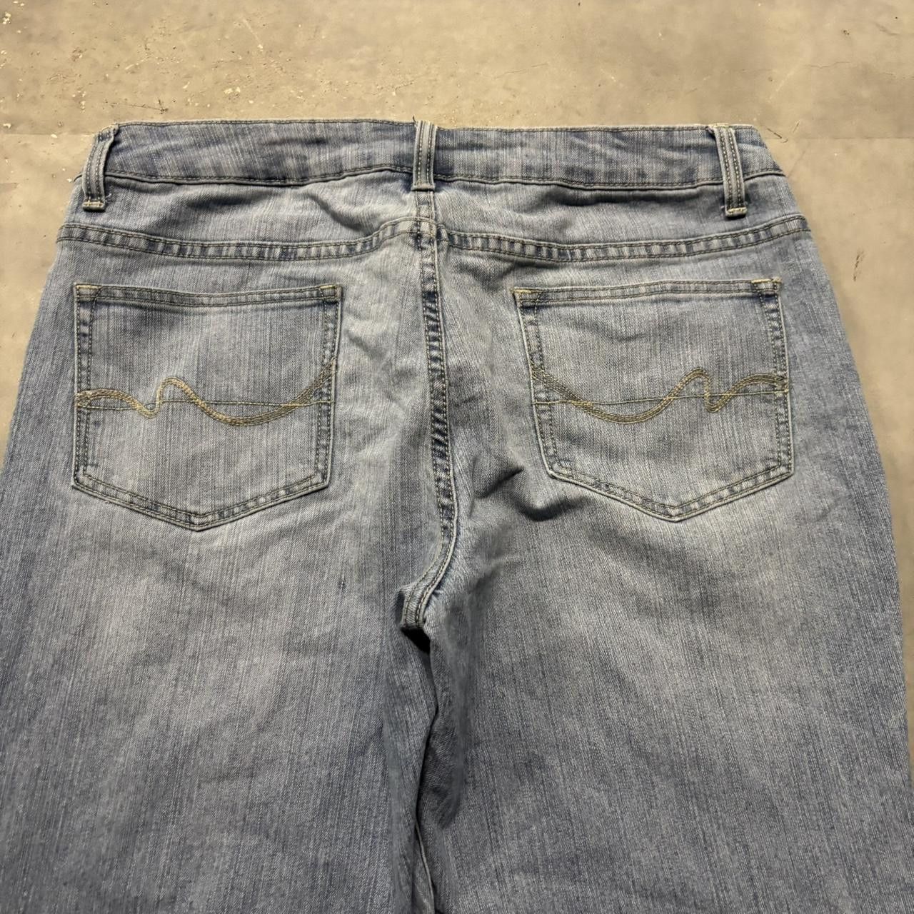 Japanese Brand × Vintage Crazy Vintage Y2K/2000s Light Wash Skater Streetwear Essential Denim Jeans! Size US 34 / EU 50 - 7 Thumbnail