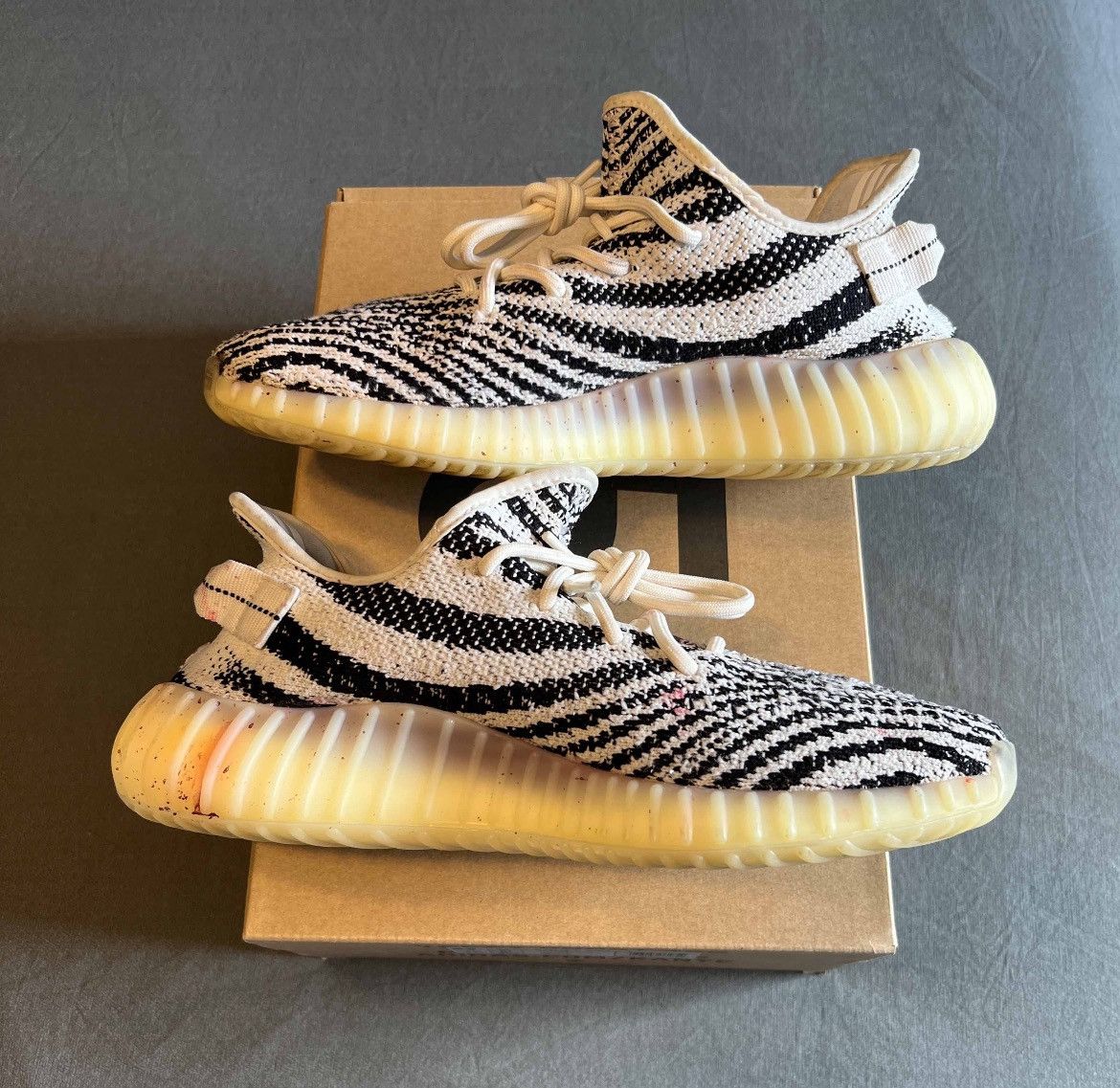 Adidas × Kanye West Adidas Yeezy Boost 350 V2 Zebra Size 9 CP9654 Size US 9 / EU 42 - 2 Thumbnail