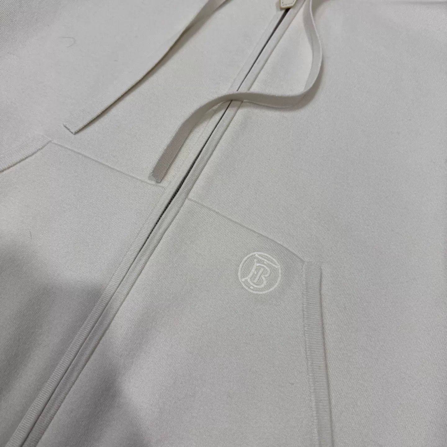Burberry Burberry White Cashmere Knit Zip Hoodie M 99 New Size M / US 6-8 / IT 42-44 - 3 Thumbnail