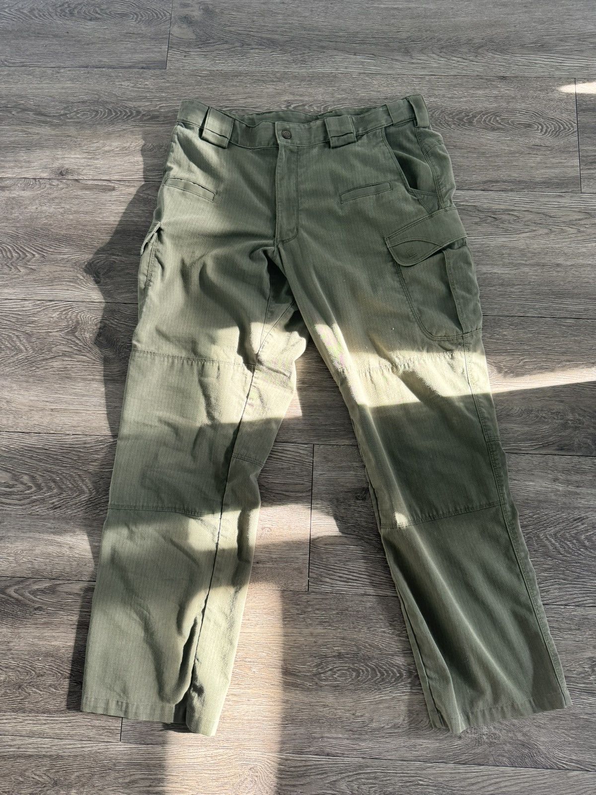 Vintage 5.11 TACTICAL SERIES GREEN CARGO PANTS Size US 36 / EU 52 - 2 Thumbnail