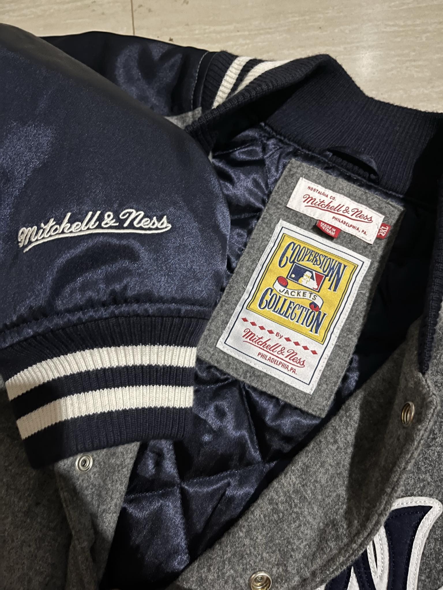 Cooperstown Collection × Mitchell & Ness × New York Yankees Vintage NY Cooperstown Varsity Jacket by Mitchell & Ness Size US XXL / EU 58 / 5 - 2 Thumbnail