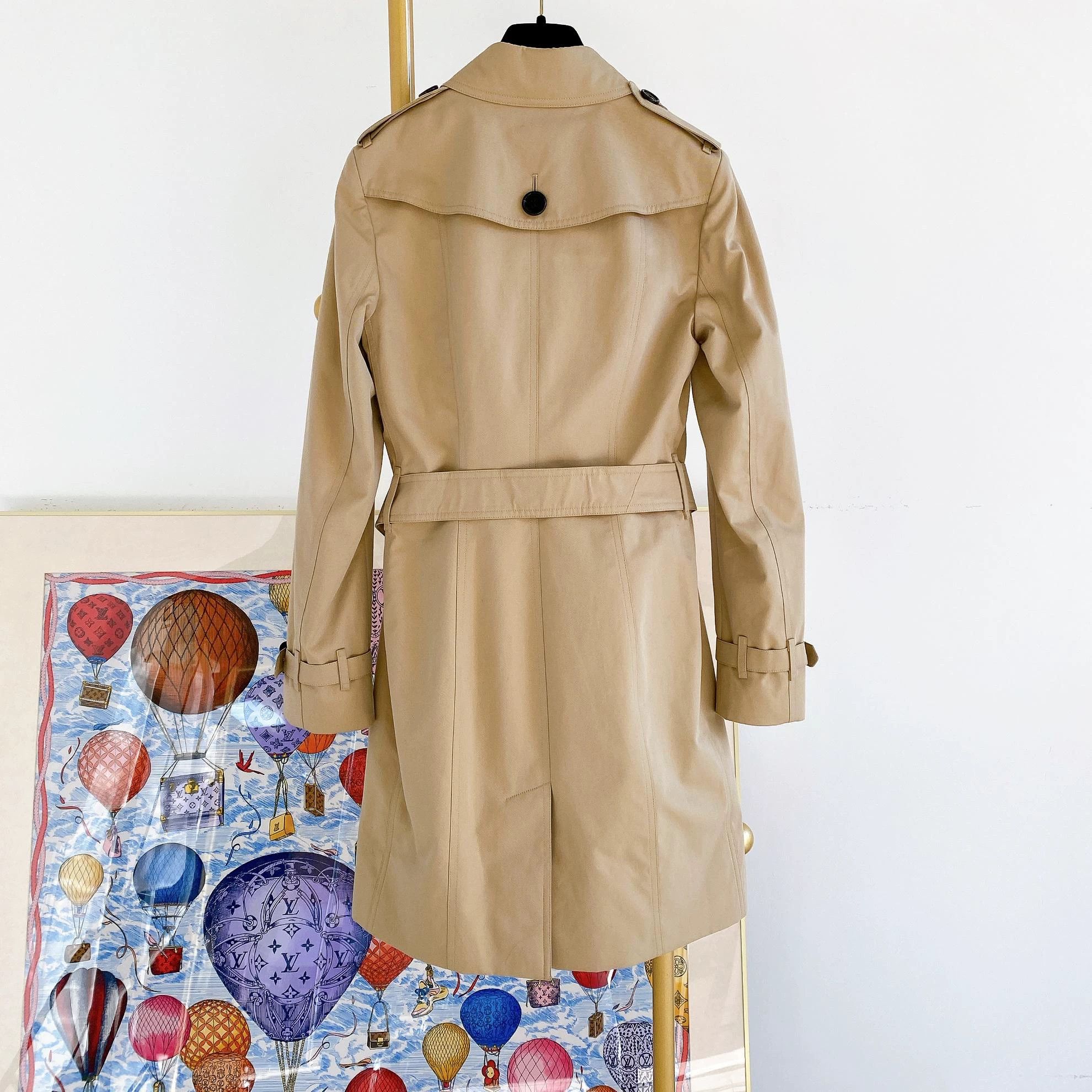 Burberry Burberry Khaki Trench Coat UK4 New With Tags Size XS / US 0-2 / IT 36-38 - 2 Thumbnail