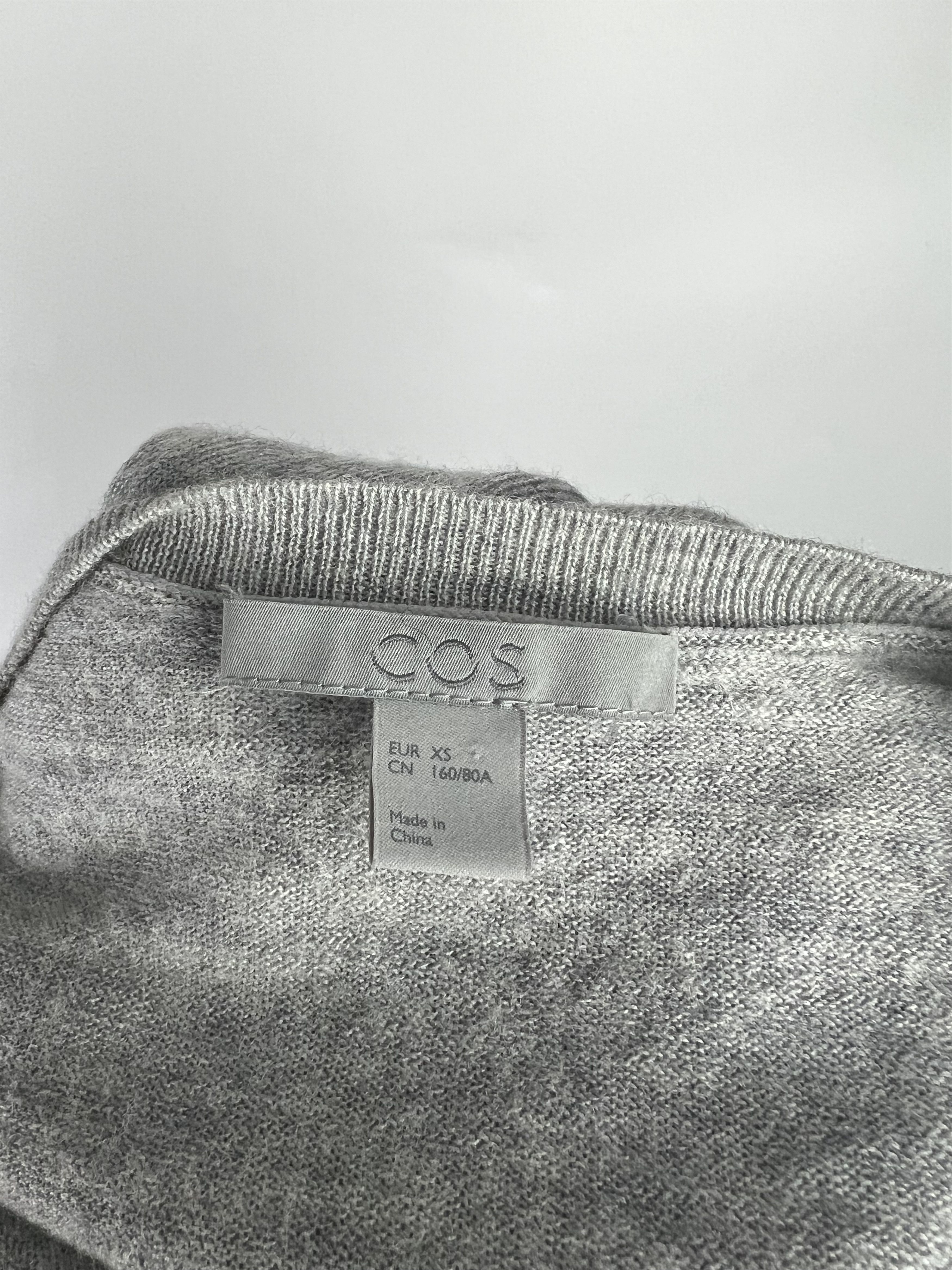 Cos COS Women's Gray 100% Wool V-Neck Sweater Size XS Size XS / US 0-2 / IT 36-38 - 6 Thumbnail