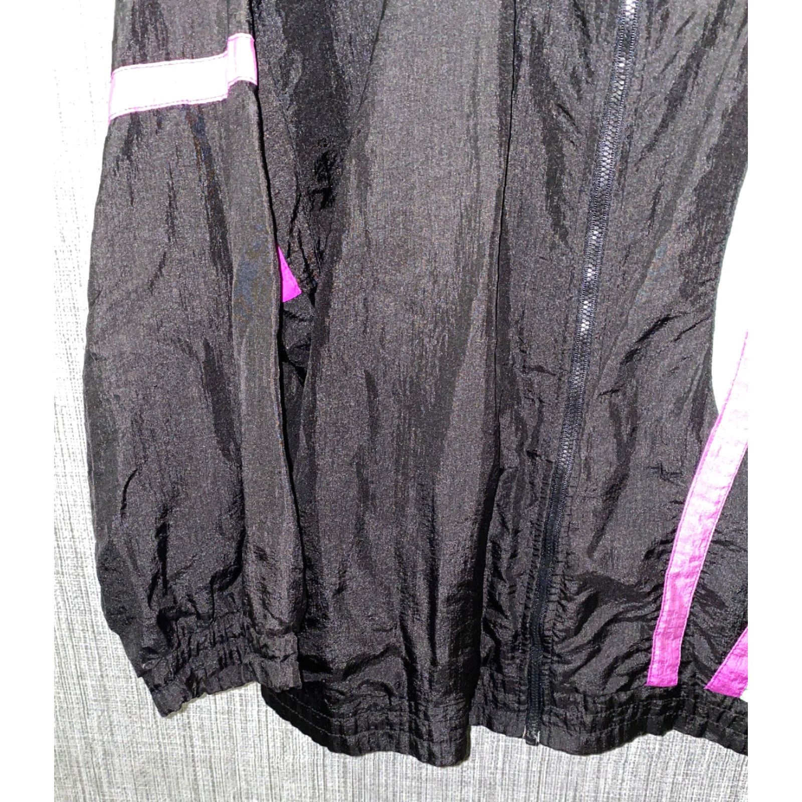 Fila VINTAGE FILA Women's Full Zip Jacket Size 12 Black Nylon Casual Italy Size XL / US 12-14 / IT 48-50 - 4 Thumbnail