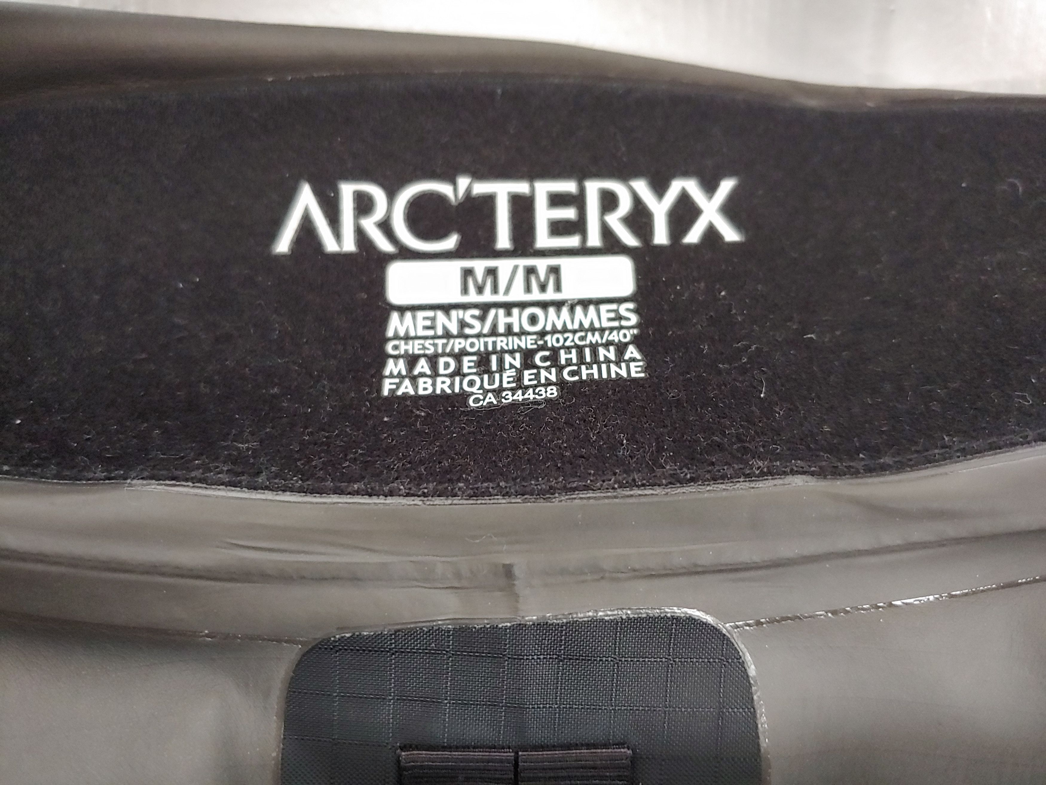Arc'teryx Arcteryx x BEAMS Beta SL men's size medium Size US M / EU 48-50 / 2 - 5 Thumbnail