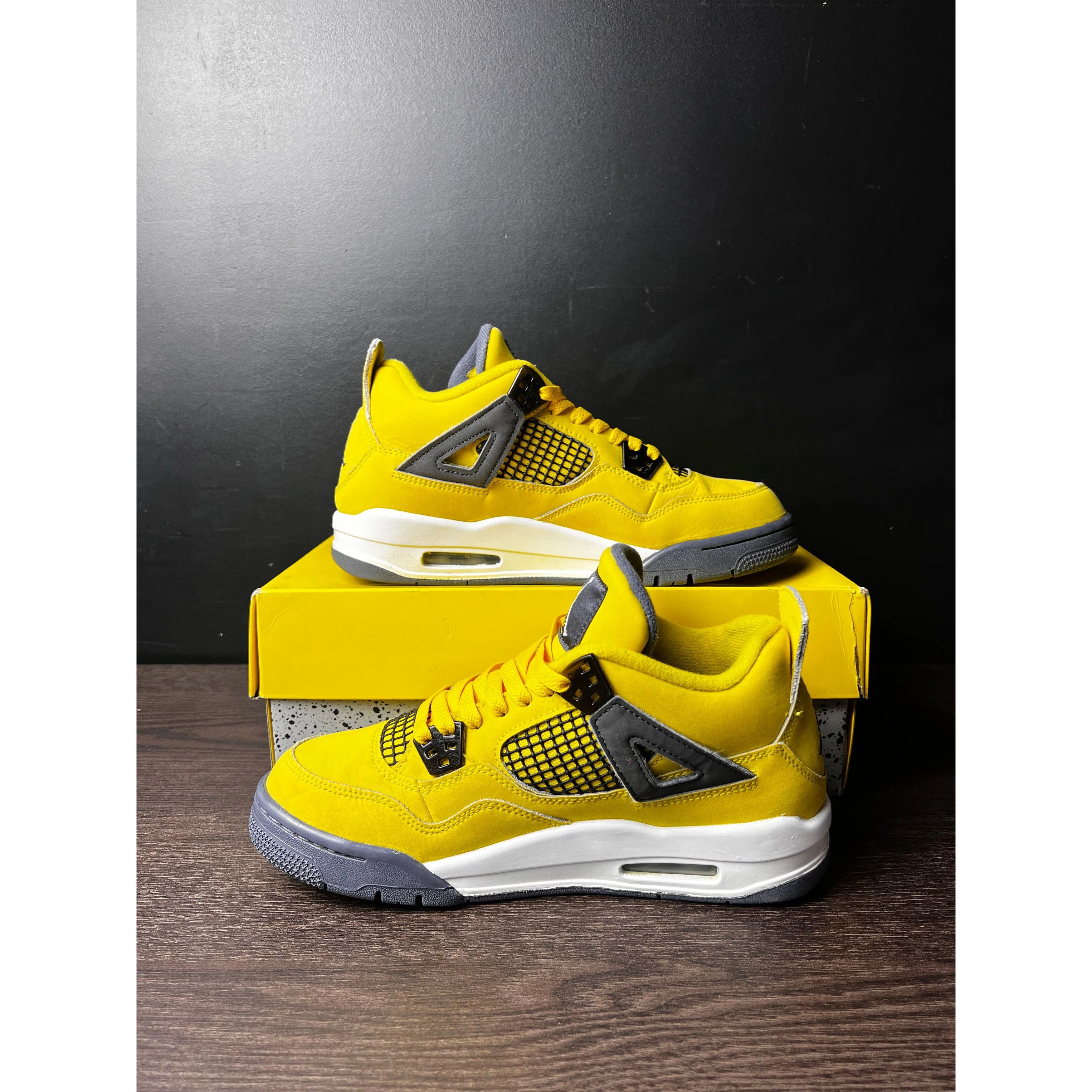 Jordan Brand Air Jordan 4 Retro "Lightning" (2021) (GS) **PRE-OWNED** - Size 6.5 Size US 6.5 / EU 39-40 - 2 Thumbnail