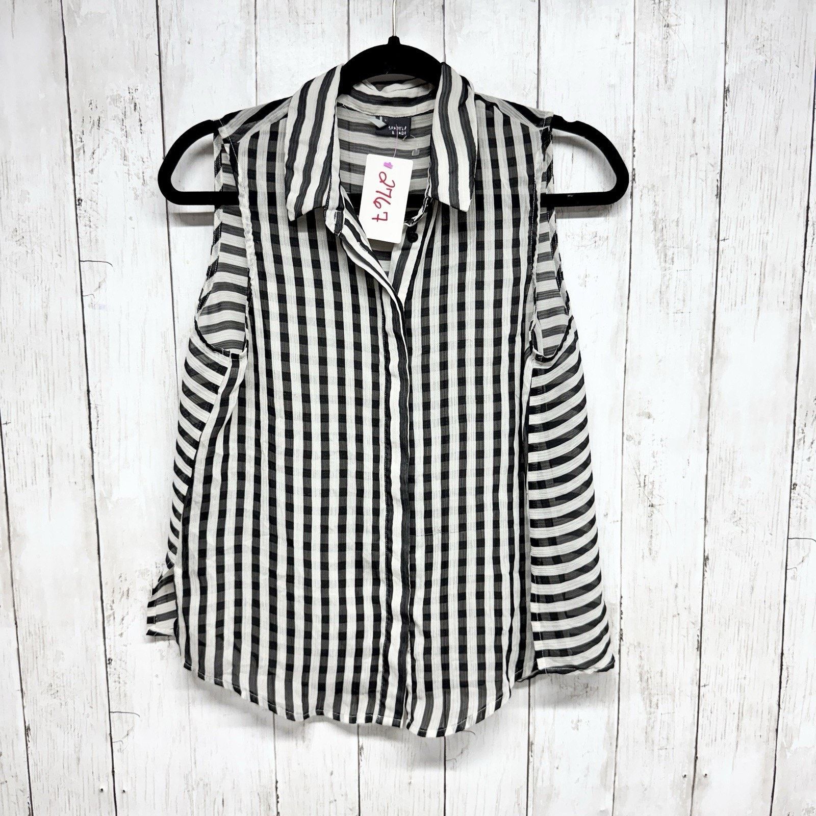 Other Sparkle & Fade Shirt Sz Small Sleeveless Button Up Blouse Size S / US 4 / IT 40 - 1 Thumbnail