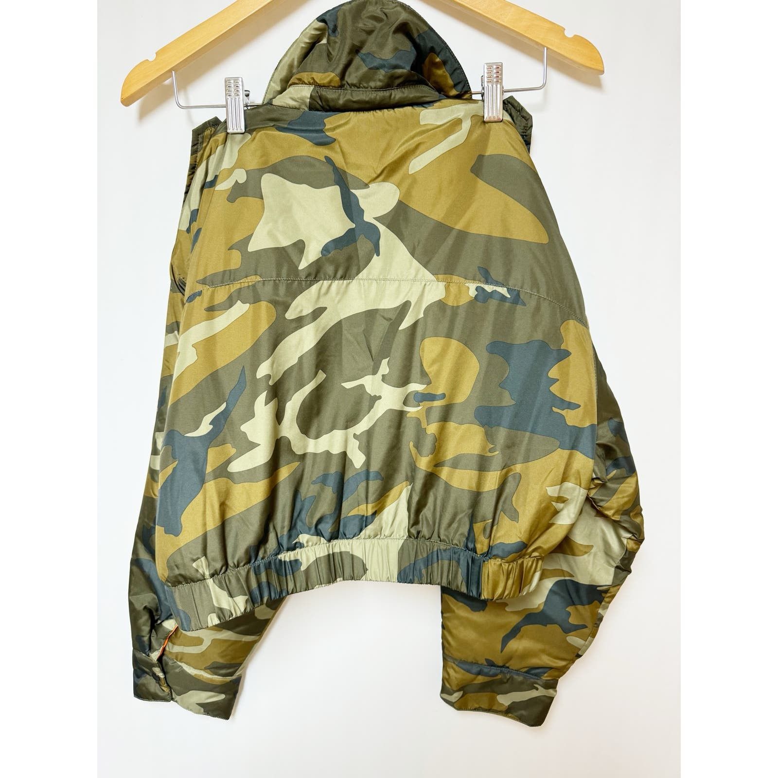 Camouflage cropped jacket zara clearance