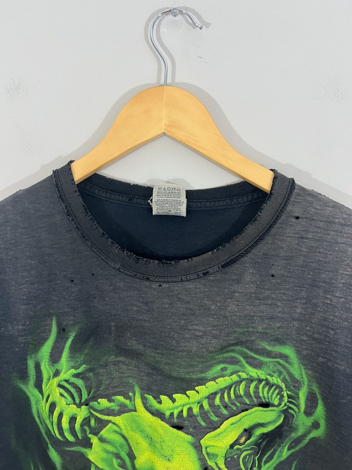 Vintage Thrashed Neon Skull Sun Faded Distressed Snake Tee Size US XL / EU 56 / 4 - 3 Thumbnail