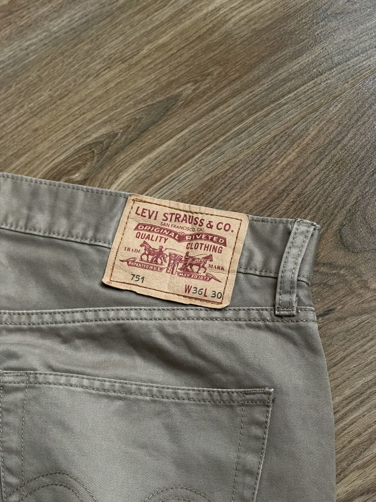 Levi's Vintage Levi’s 751 straight fit beige jeans Size US 36 / EU 52 - 3 Thumbnail