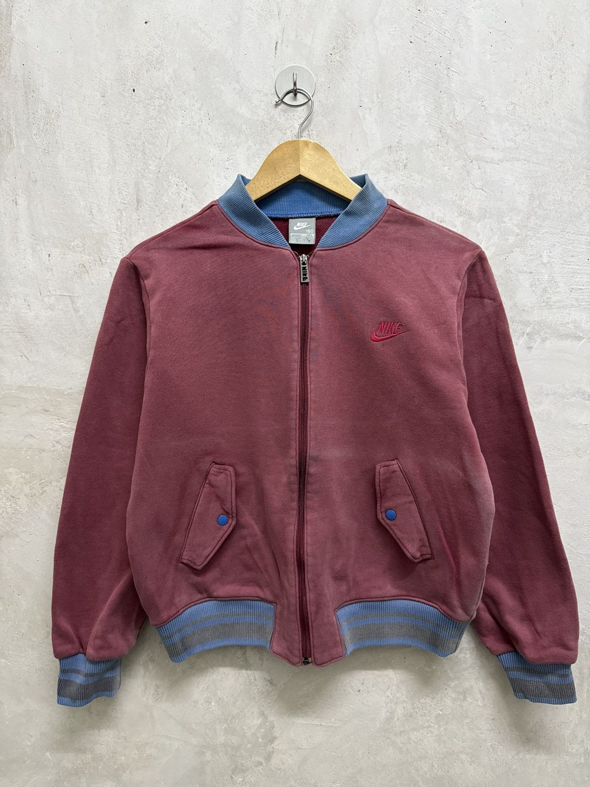 Nike 2000s Nike Block Letter Kid Size Faded Varsity Size XXS / US 00 / IT 34 - 2 Thumbnail