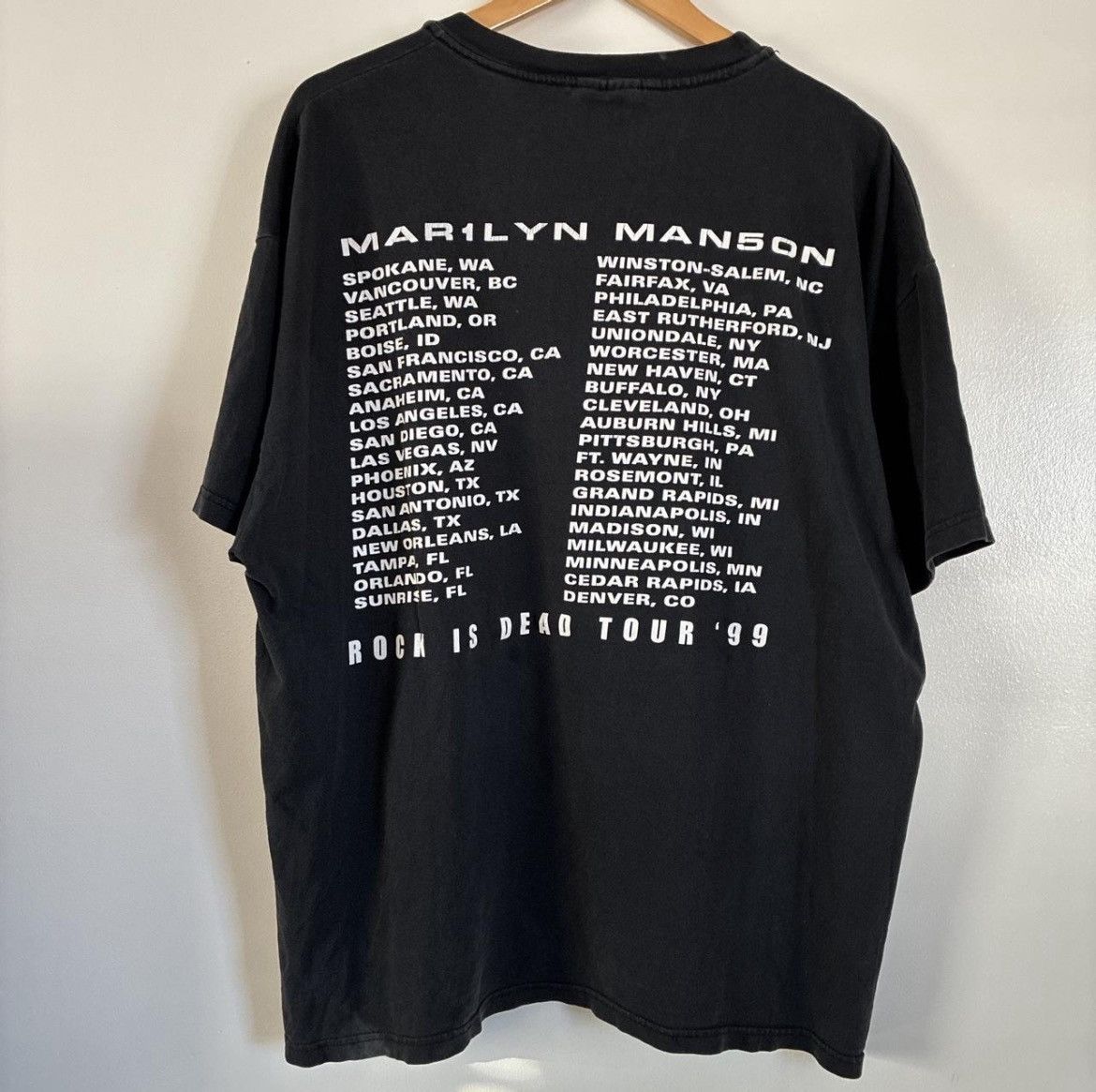 Other Marilyn Manson Rock is Dead Tour 99 tshirt Size US XL / EU 56 / 4 - 2 Thumbnail