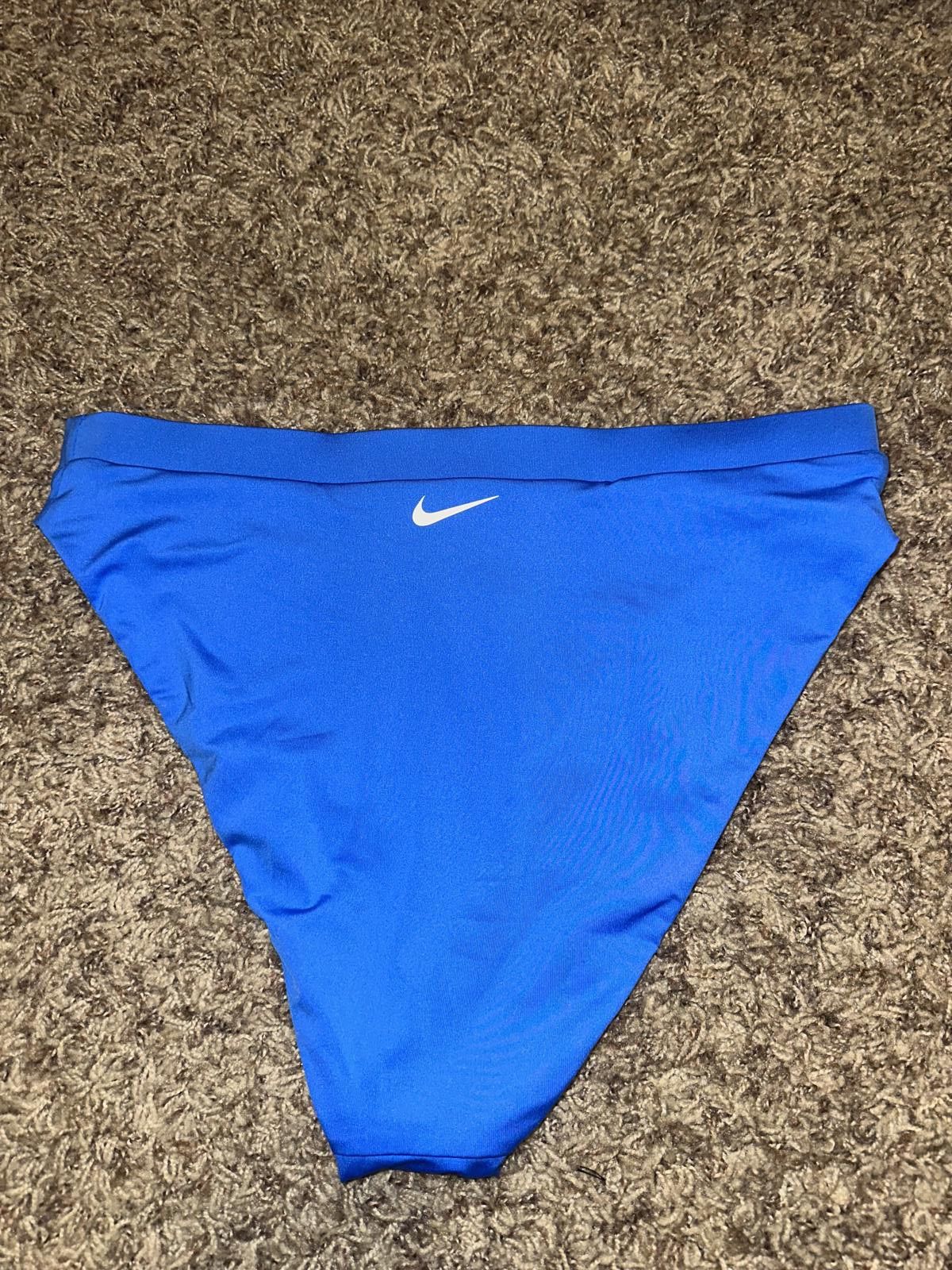 Nike Nike Essential Women's High-Waist Swim Bottom Size ONE SIZE - 4 Thumbnail