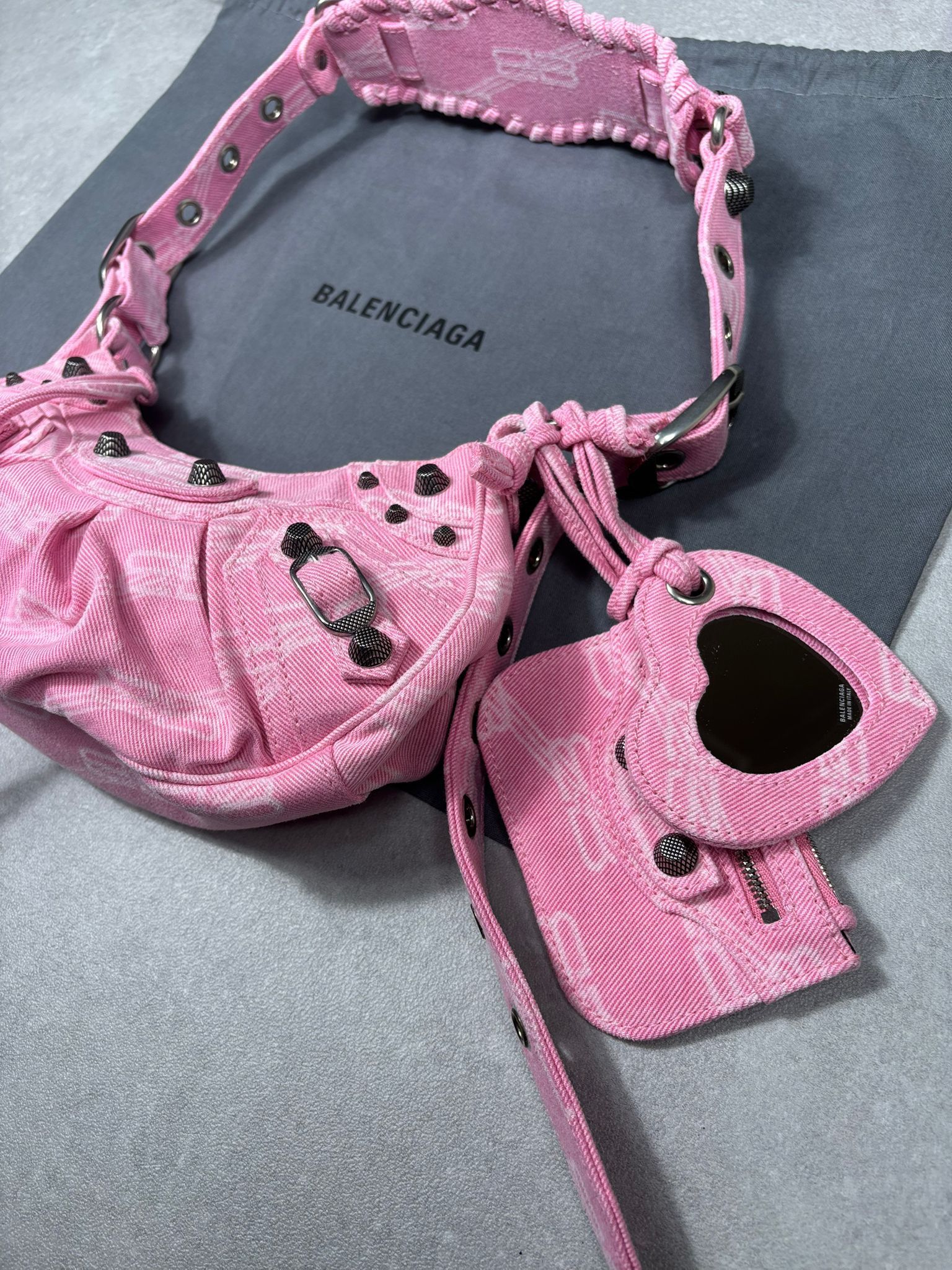 Balenciaga Balenciaga Le Cagole XS Denim Graffiti Pink Heart Mirror Size ONE SIZE - 4 Thumbnail