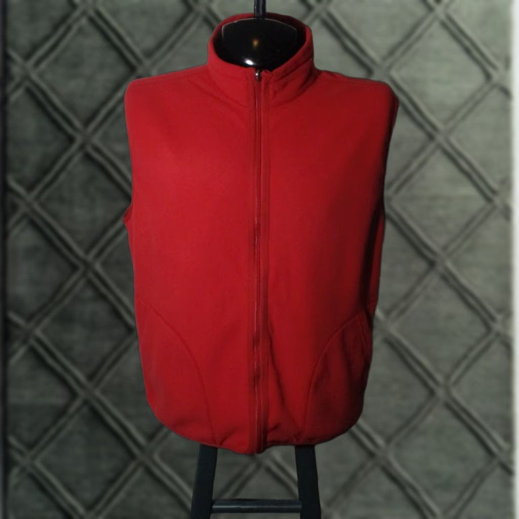 Vintage L.L. Bean Black & Red Full Zip Fleece Reversible Vest Men’s Size L Vest, Full Zip, Reversible, Fleece, Black & Red, Size L, Men Size US L / EU 52-54 / 3 - 1 Thumbnail